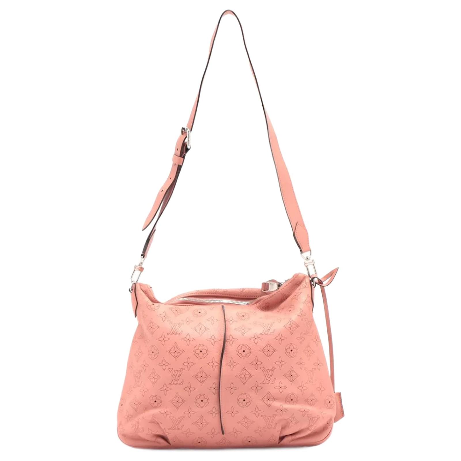 Louis Vuitton Mahina Selene PM Pink Leather ref.952756 - Joli Closet