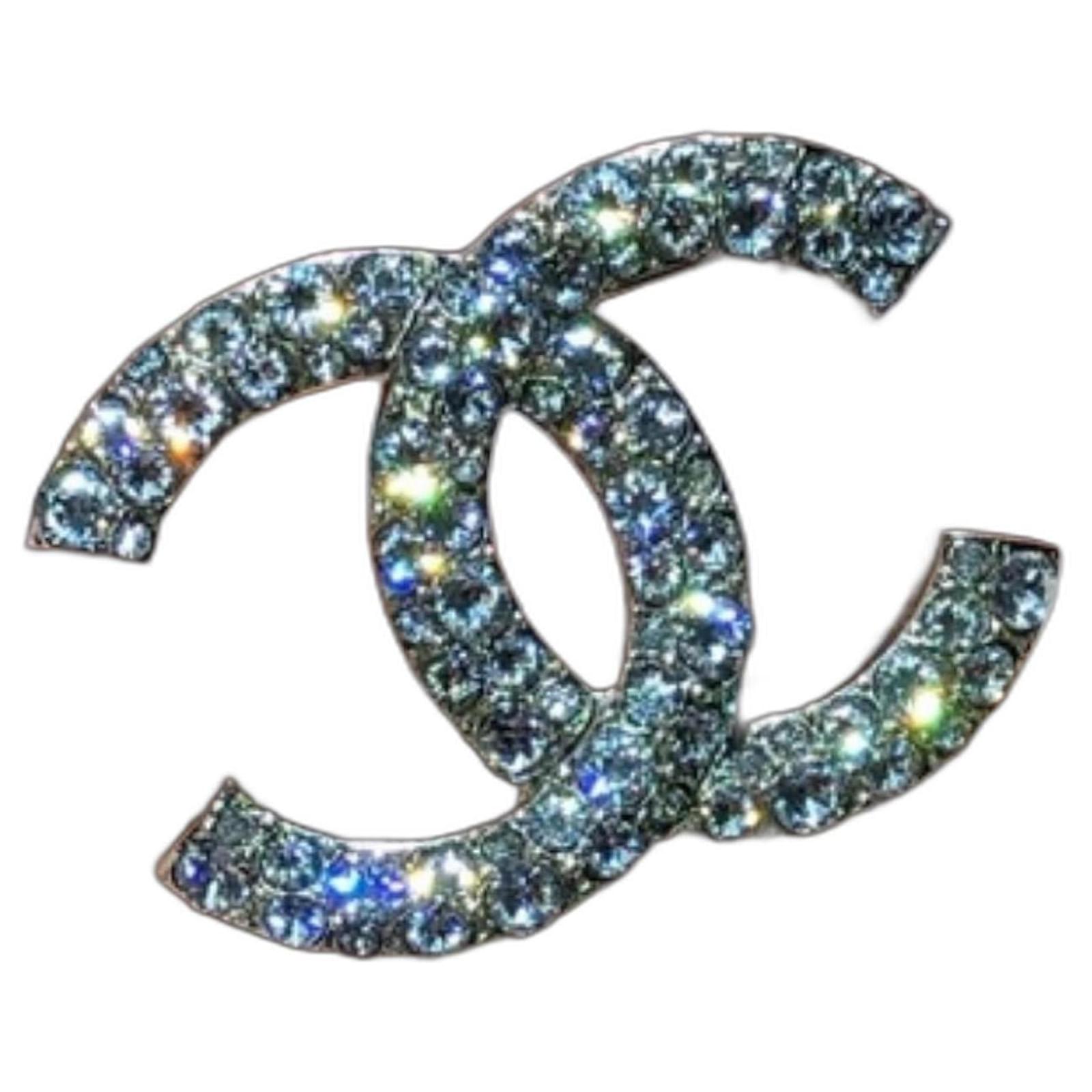coco chanel pins and brooch cc logo