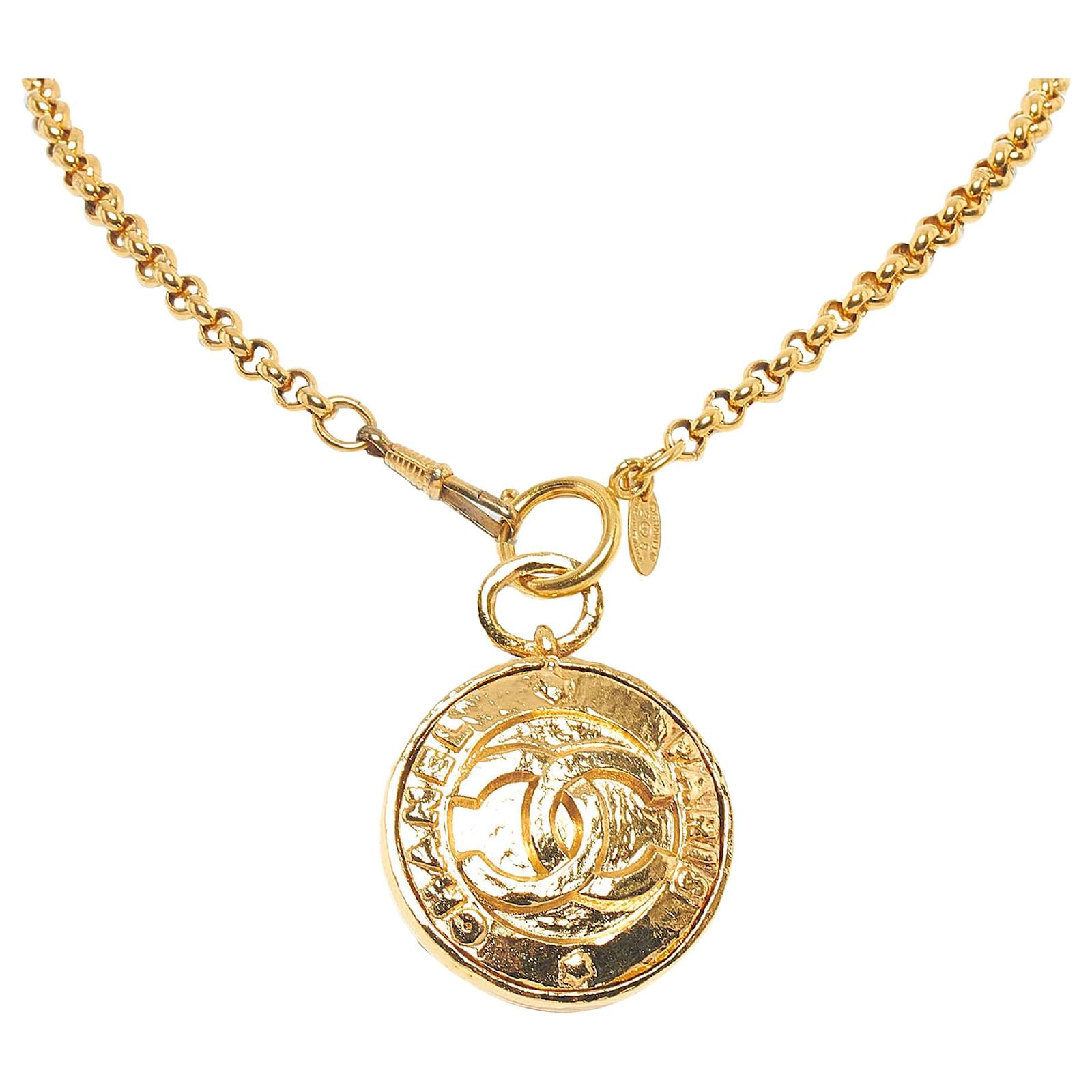 CHANEL CC Round Pendant Chain Choker Necklace Gold