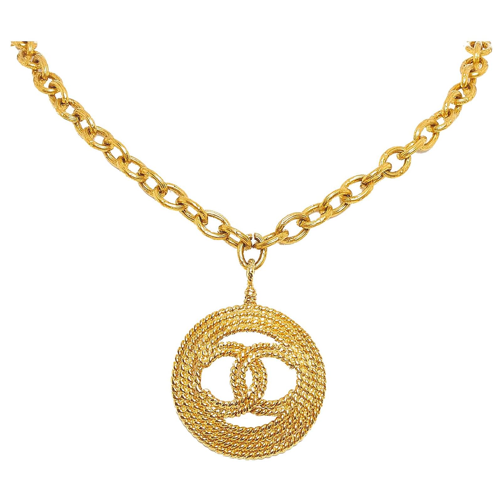 Chanel Gold CC Pendant Necklace Golden Metal ref.956211 - Joli Closet