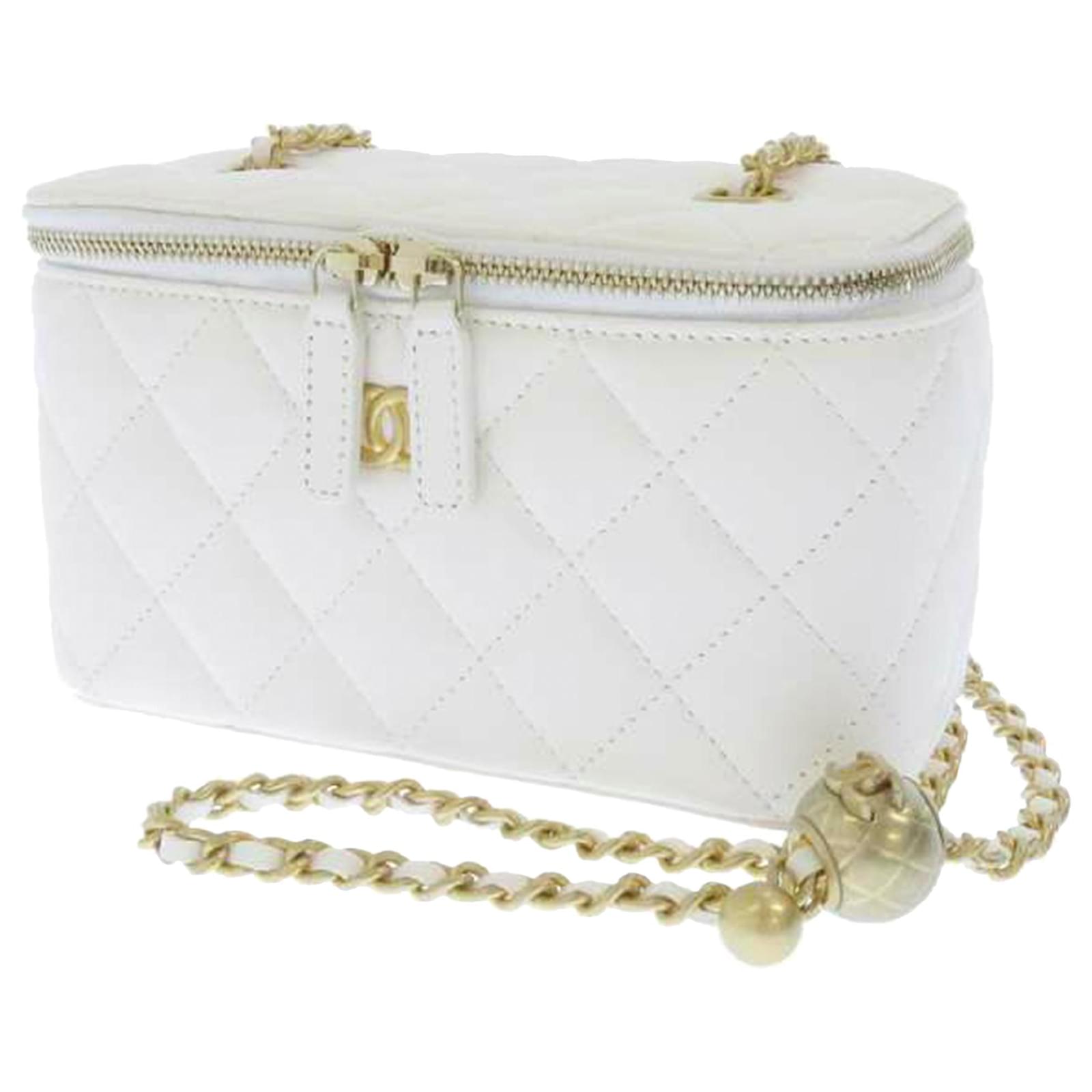 Chanel White Matelasse Lambskin Leather Chain Vanity Bag ref