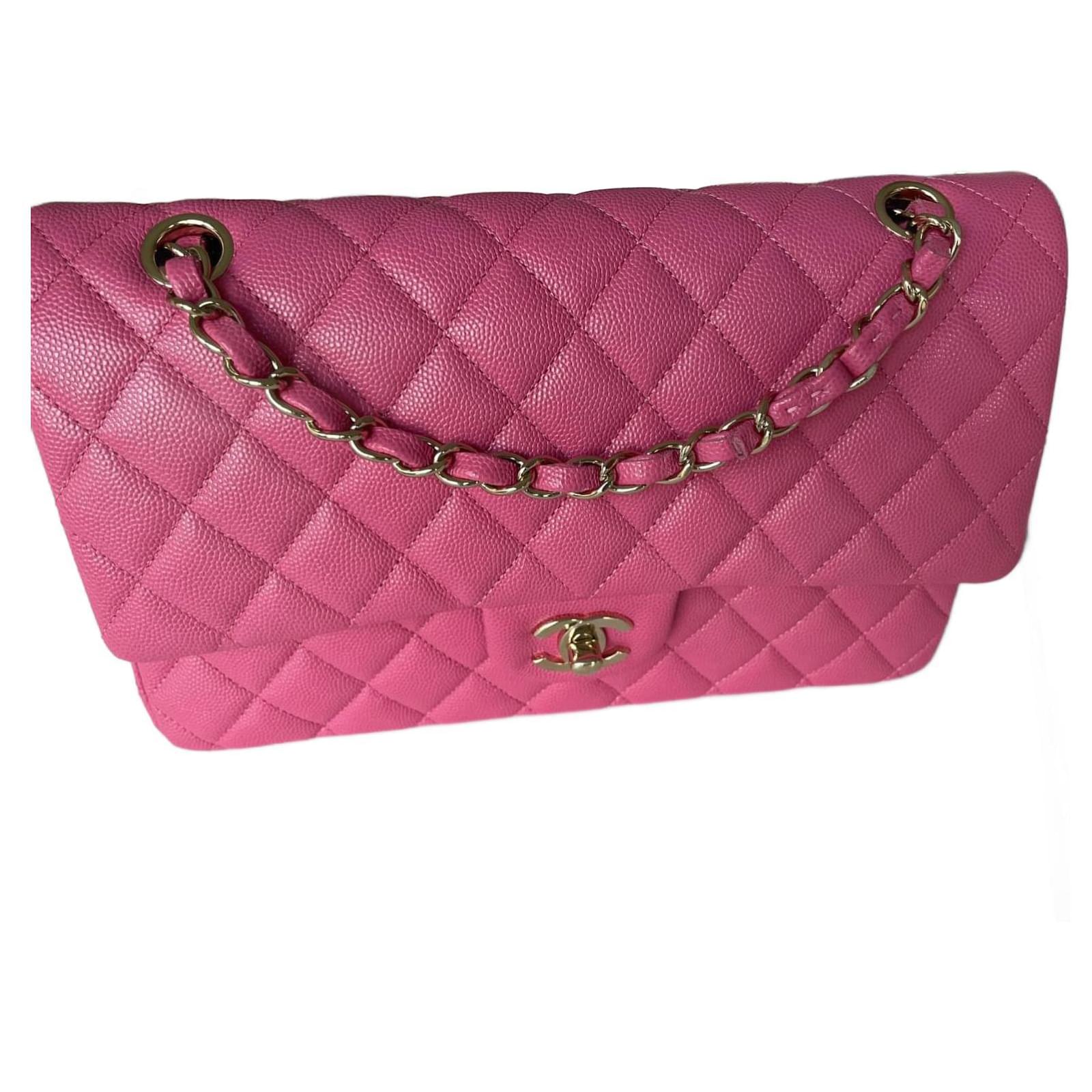 Classic Chanel flap bag Pink Leather ref.956816 - Joli Closet