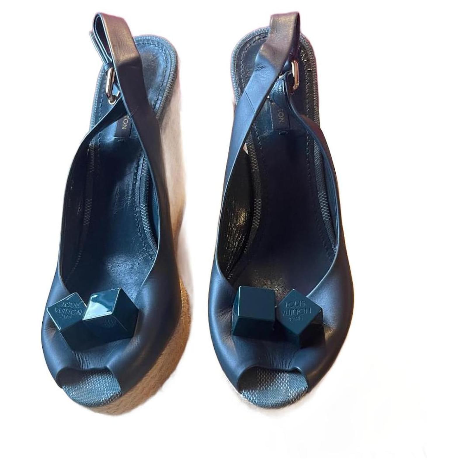Louis Vuitton Pre-owned Women's Leather Slippers - Blue - EU 37.5