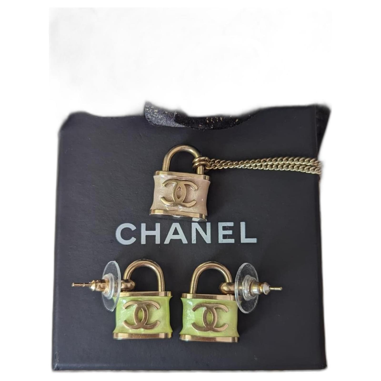 Jewellery Sets Chanel CC B18P Logo Iridescent Padlock Earrings Necklace Set Boxes Tag