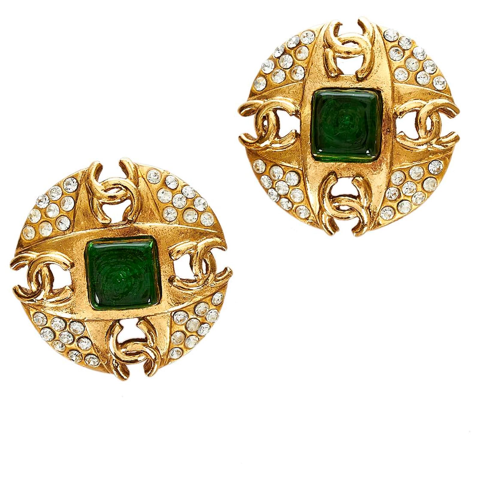 Chanel Gold CC Clip-On Earrings Golden Green Metal ref.958268 - Joli Closet