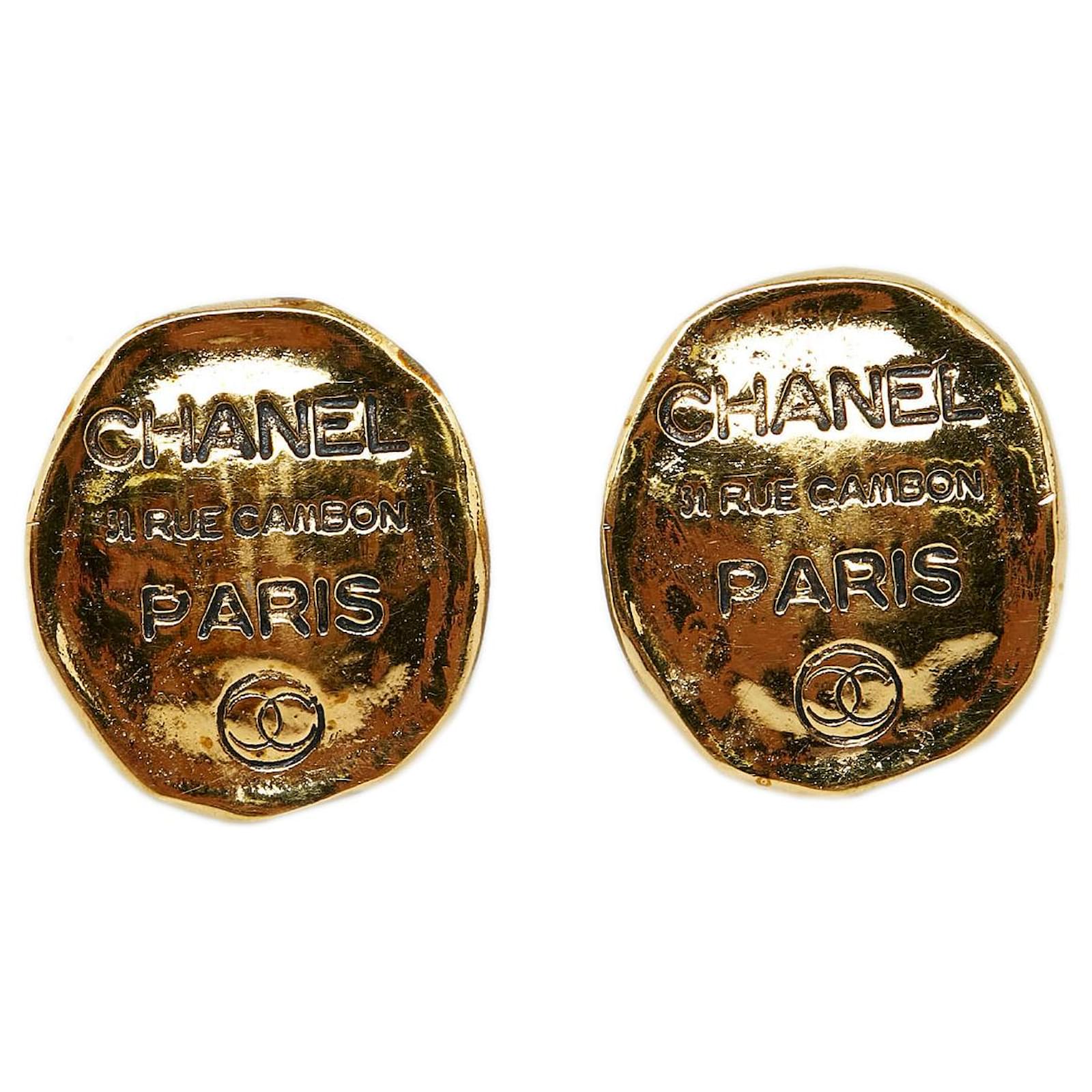 Chanel Gold 31 Rue Cambon Paris Clip-On Earrings Golden Metal Gold-plated  ref.960017 - Joli Closet