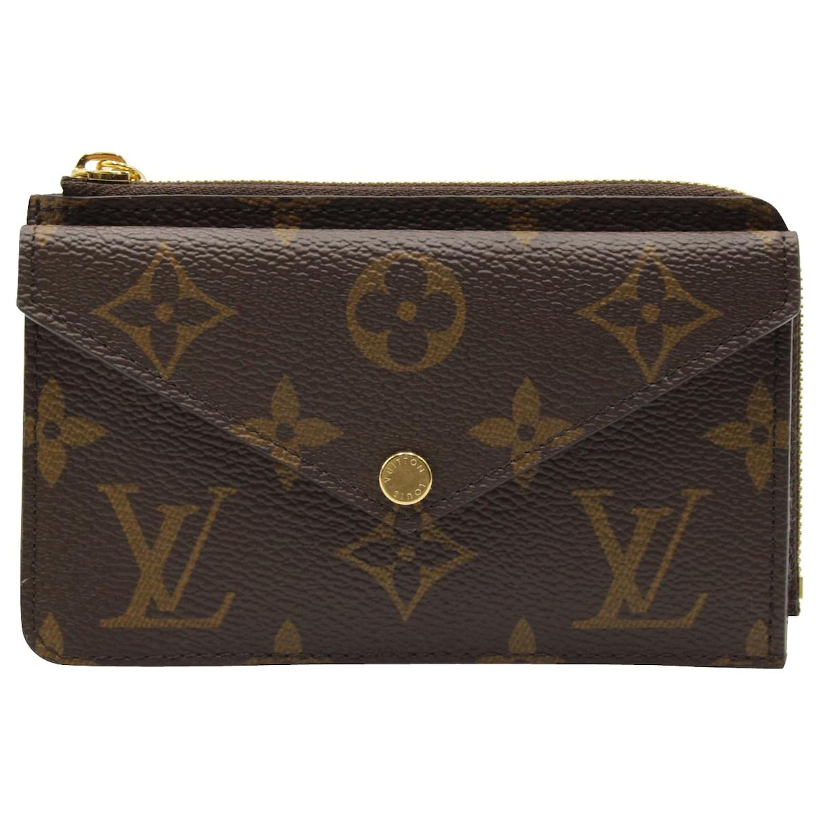 Louis Vuitton Monogram Card Holder Recto Verso in Brown Coated Canvas Cloth  ref.960437 - Joli Closet