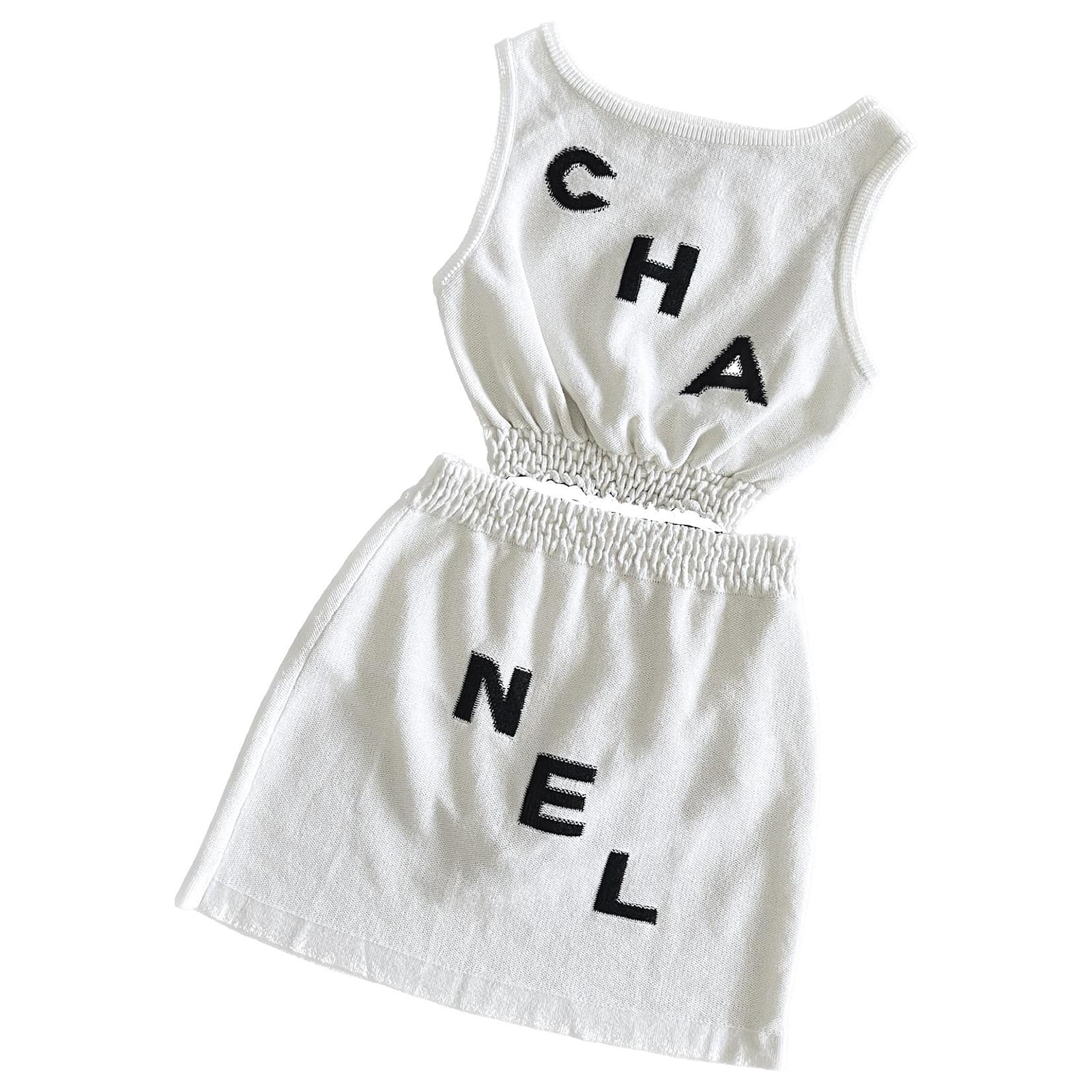 Two-piece swimsuit Chanel Ecru size 40 FR in Polyamide - 35524012
