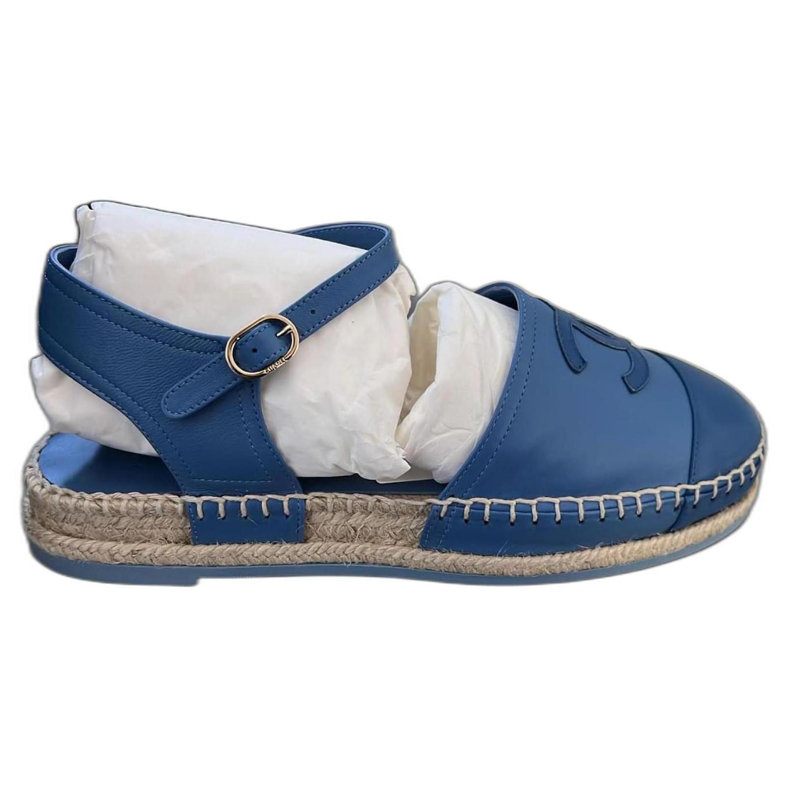 Chanel Sandals Blue Leather ref.961725 - Joli Closet