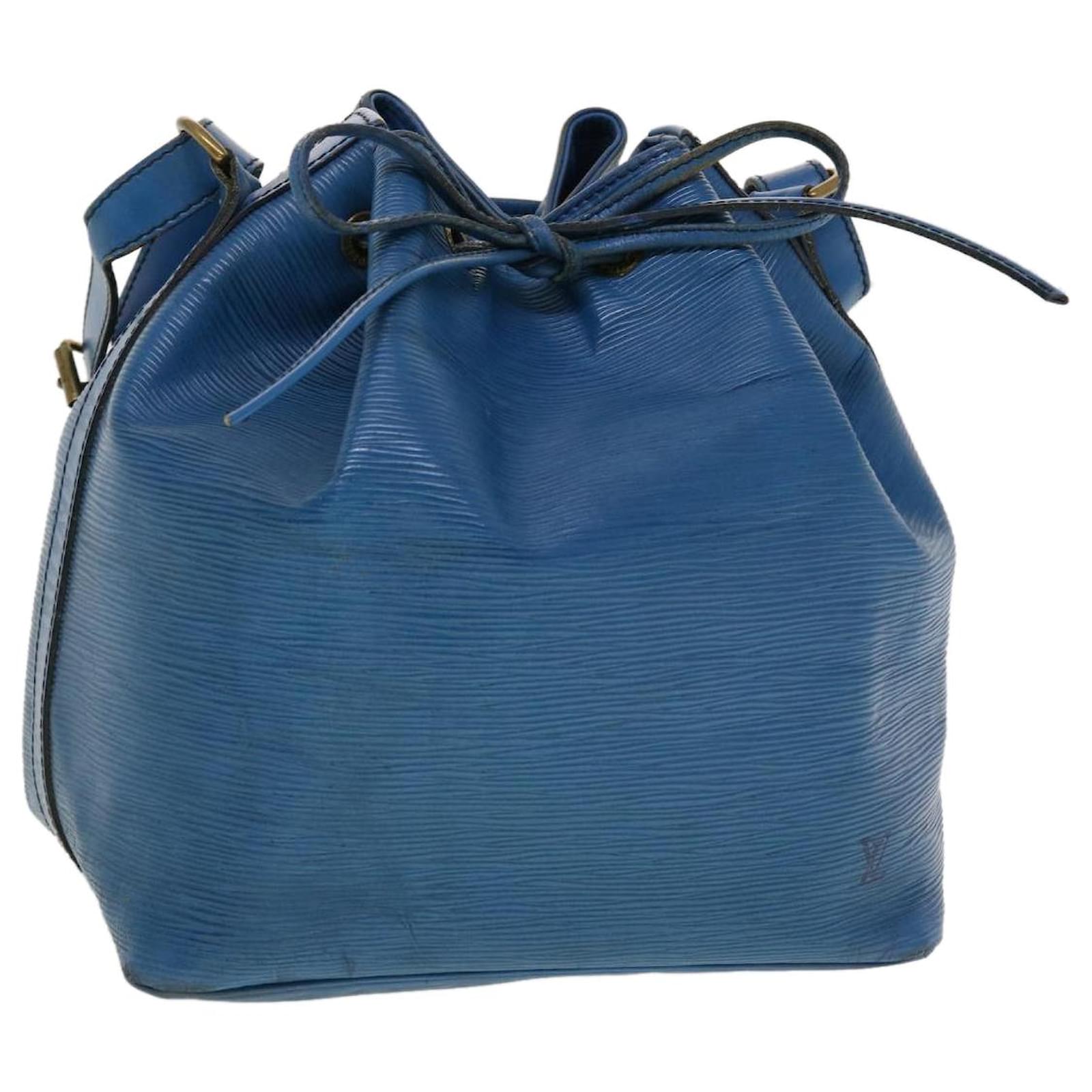 LOUIS VUITTON Epi Petit Noe Shoulder Bag Blue M44105 LV Auth 45260 Leather  ref.962359 - Joli Closet