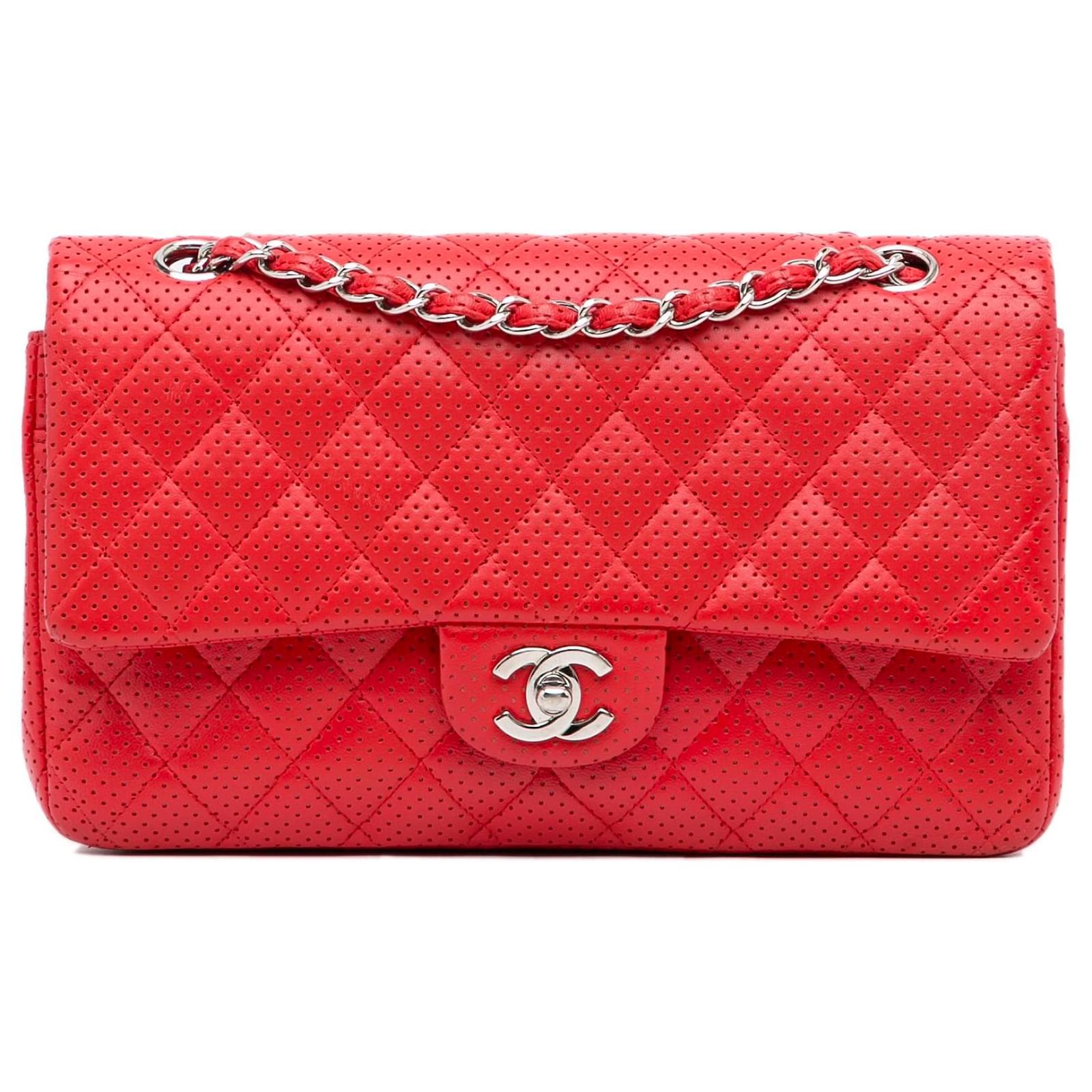 Chanel Red Medium Classic Perforated lined Flap Leather ref.963205 ...