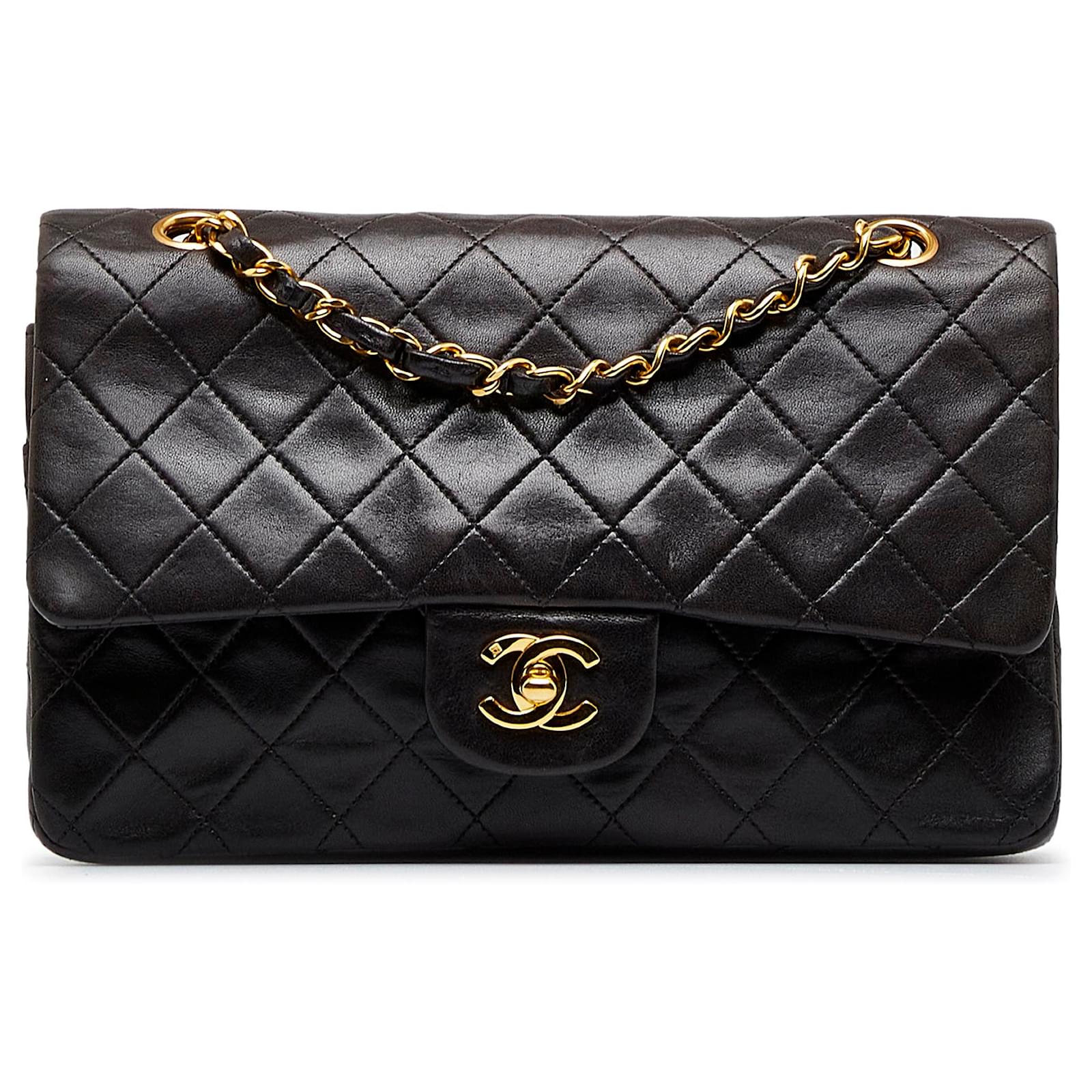 Chanel Black Medium Classic Lambskin Double Flap Leather ref.963942 - Joli  Closet