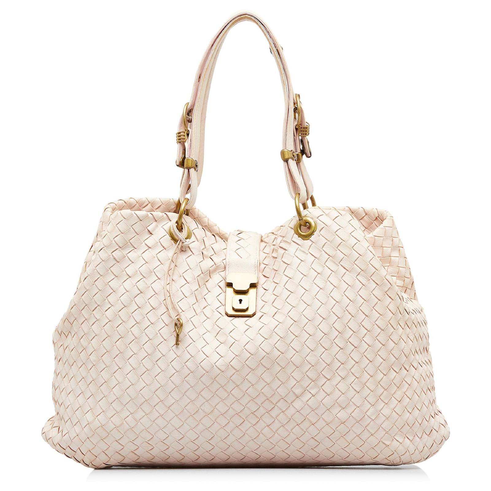 BOTTEGA VENETA 25S CAT CHARM IN LIGHT PINK CALFSKIN