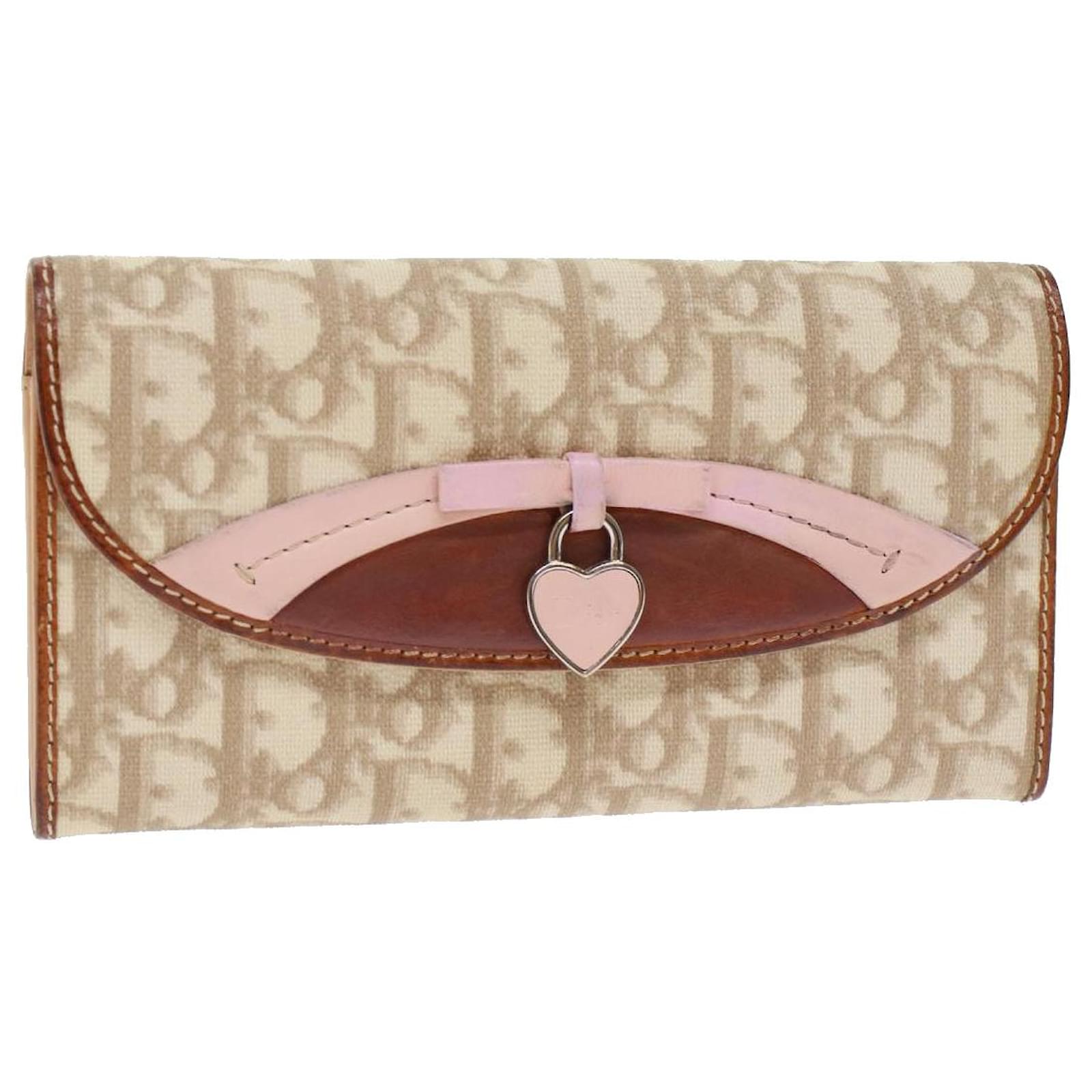 Christian Dior Lady Dior Wallet Patent leather Beige 02-LU-0172 Auth bs4860