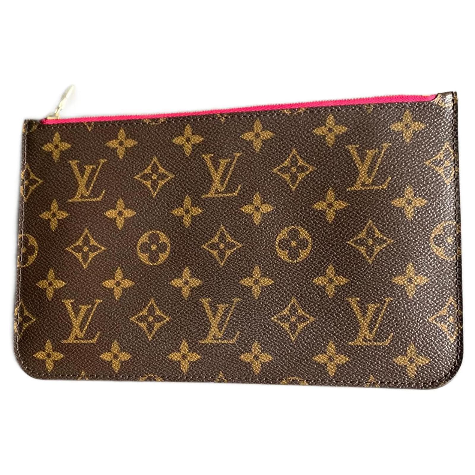 Louis Vuitton Neverfull clutch bag Cloth ref.959229 - Joli Closet