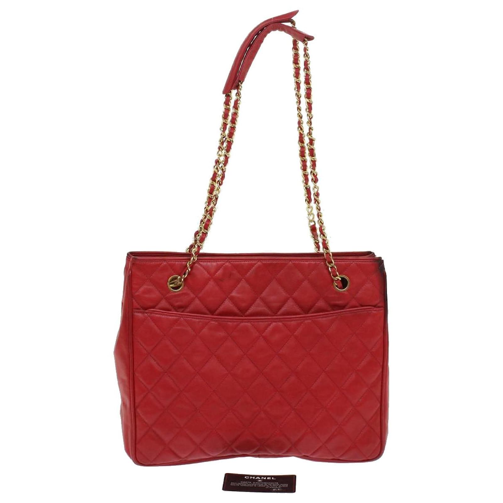 CHANEL Matelasse Chain Shoulder Bag Leather Red CC Auth 45966 ref
