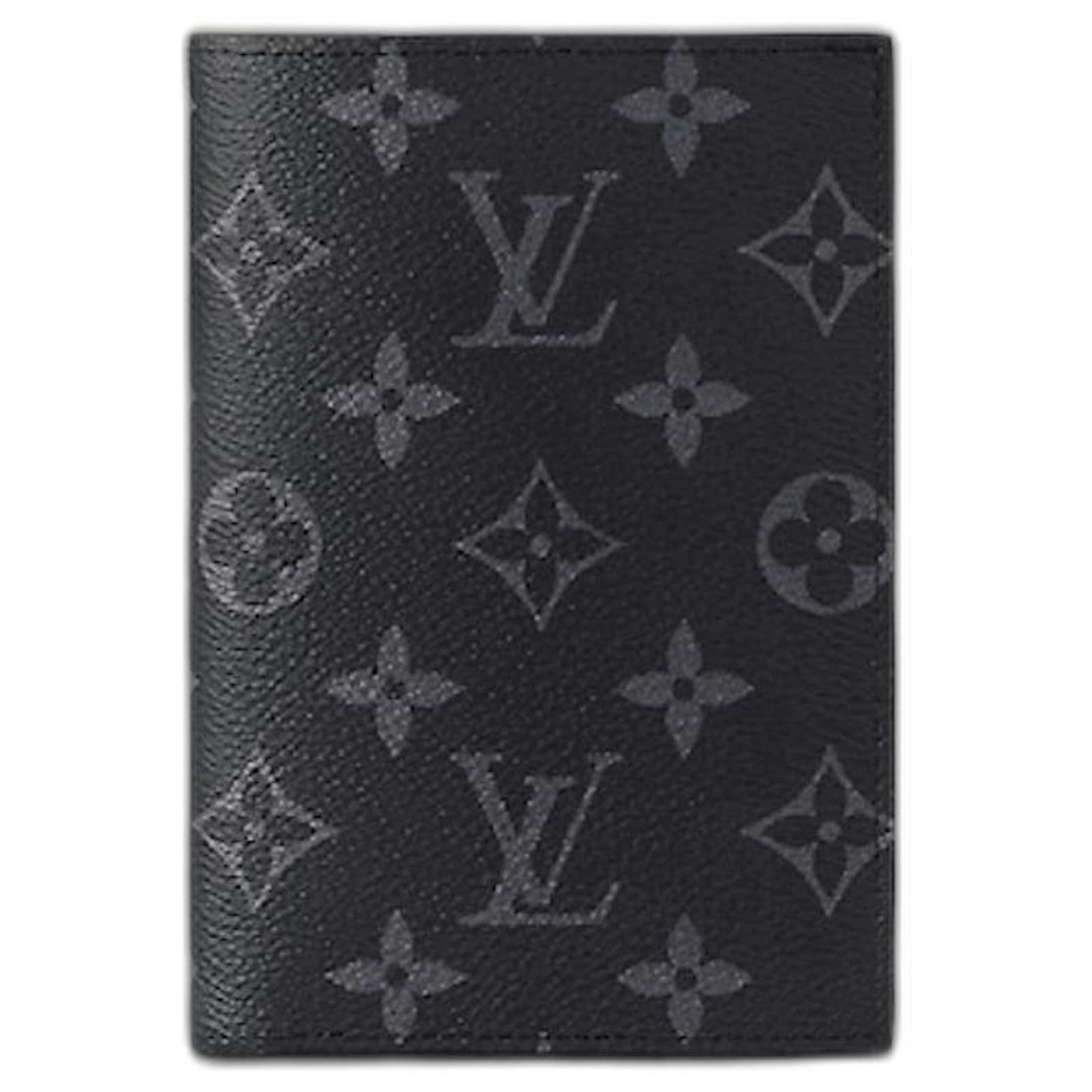 Louis Vuitton Passport Cover Brown Leather Wallet (Pre-Owned)