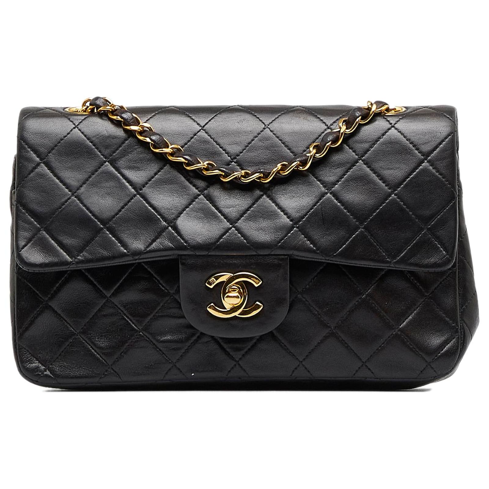 chanel vintage small classic flap bag
