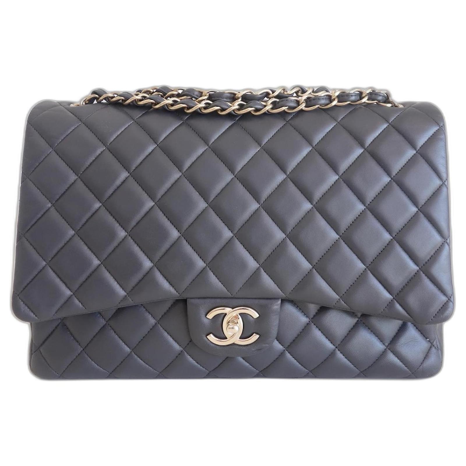 Timeless Chanel Classic Maxi Bag Grey Leather ref.969420 - Joli Closet