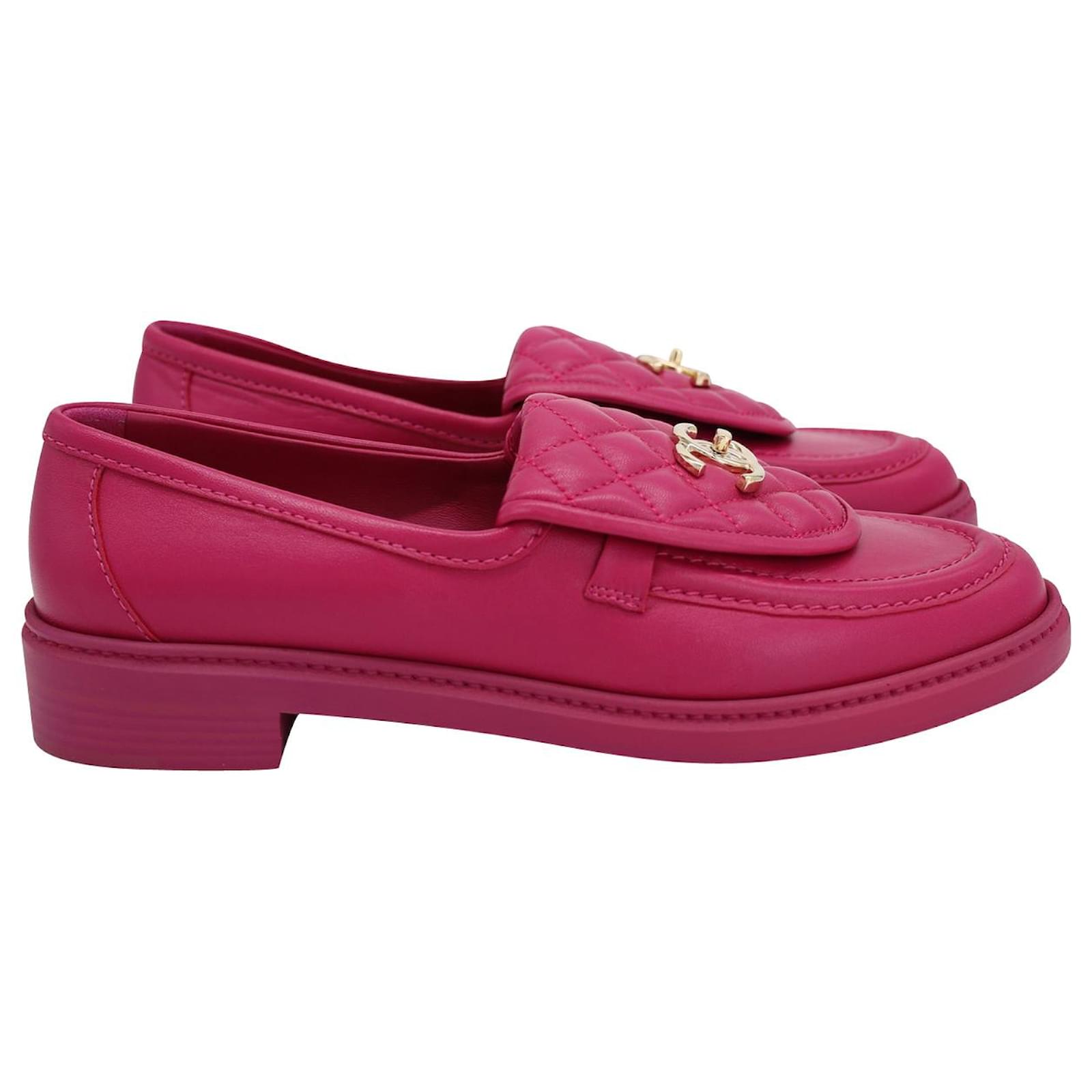 Flats Chanel Chanel Quilted CC Turnlock Loafers in Fuchsia Pink Lambskin Leather