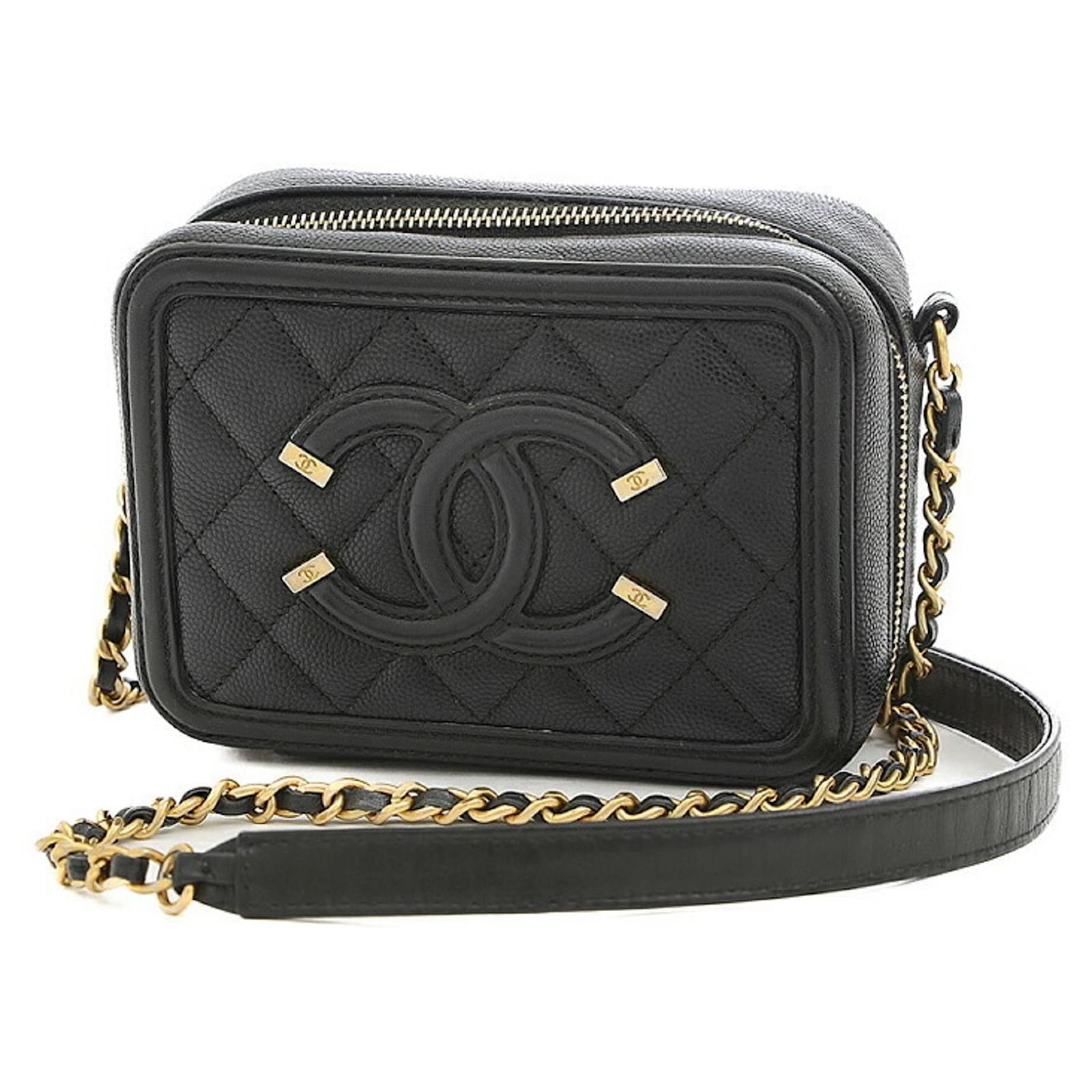 Clutch Bags Chanel Chanel Vanity Cosmetic Pouch Caviar Skin Black CC Auth bs2949a