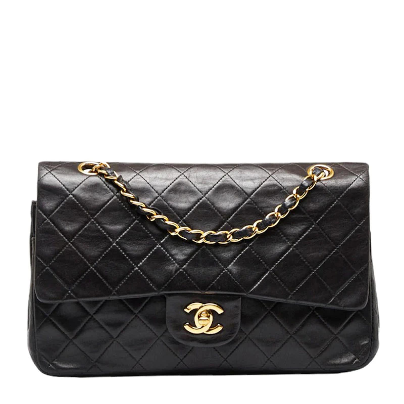 Chanel Medium Classic lined Flap Bag Black Leather Lambskin ref.971573 -  Joli Closet