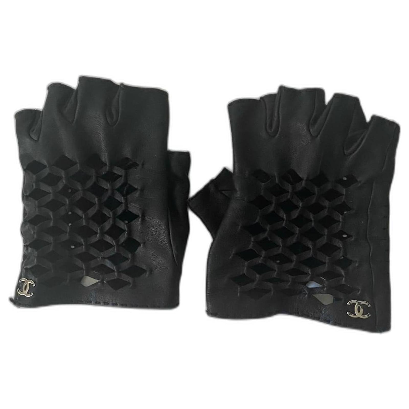 CHANEL, Accessories, Chanel Fingerless Coco Leather Gloves