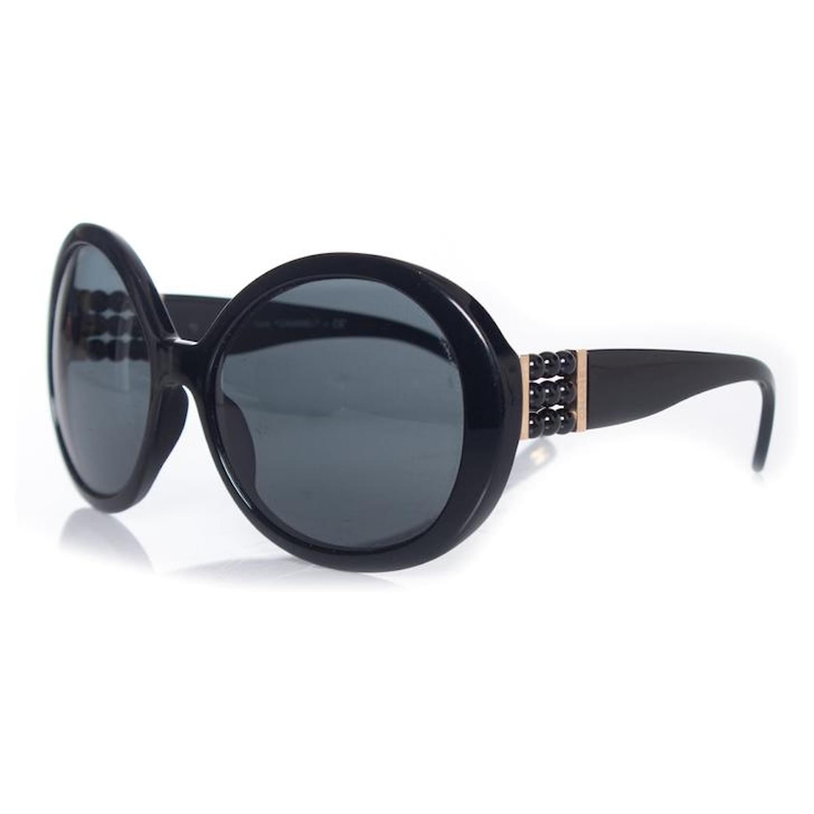 Chanel, round sunglasses with pearls Black ref.1003384 - Joli Closet