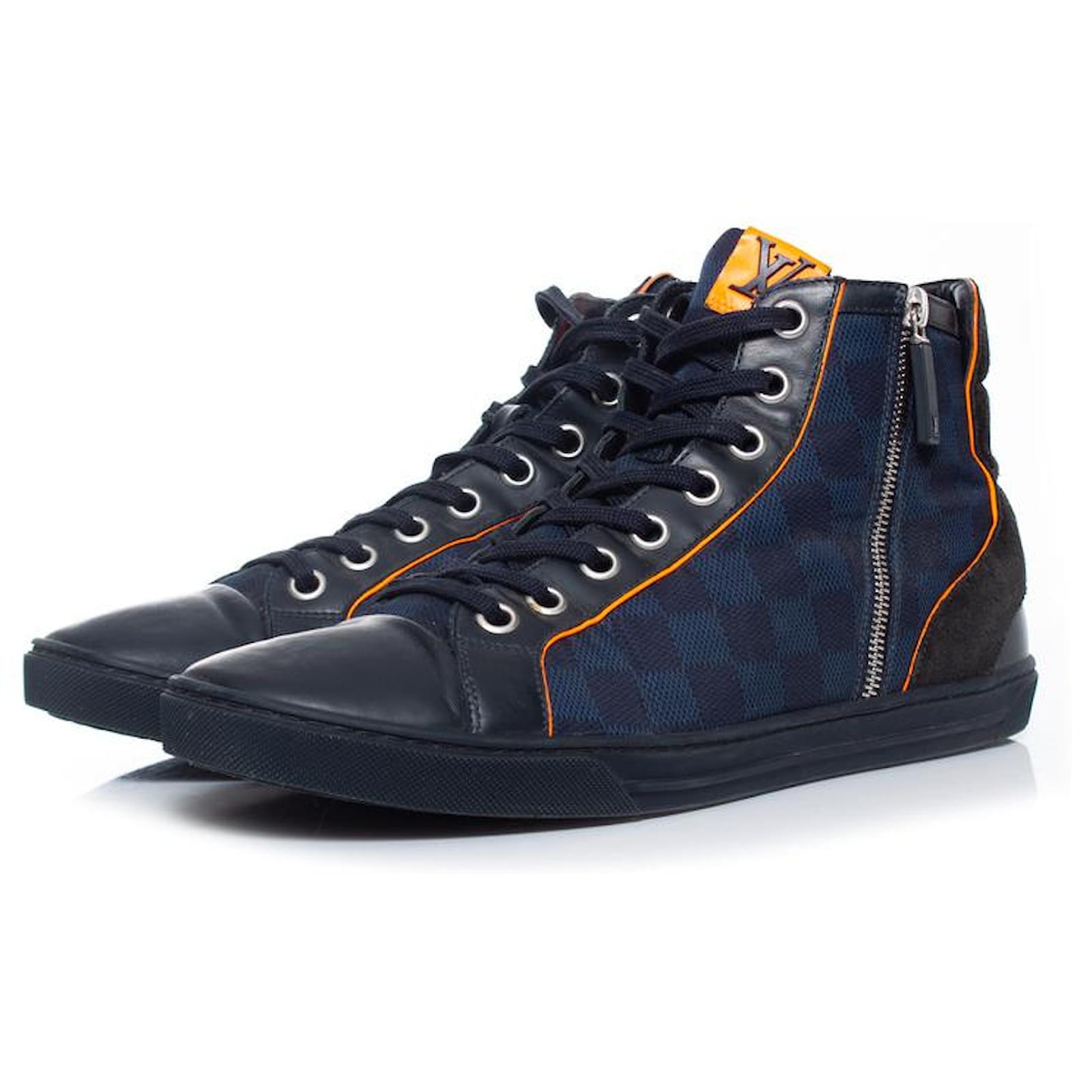 Louis Vuitton, High top trainers in blue Leather ref.1003522 - Joli Closet
