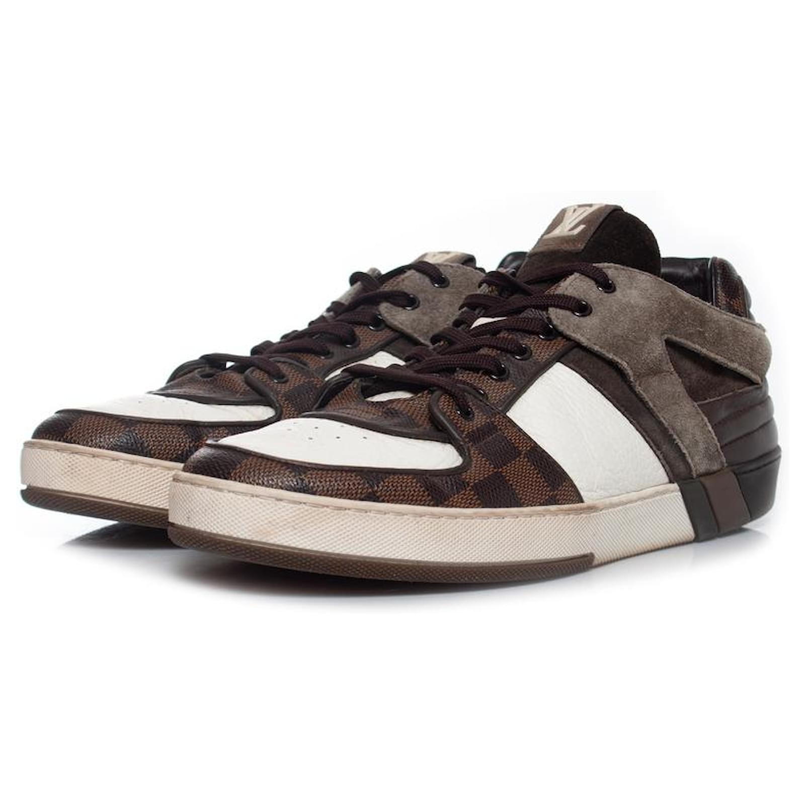 Luxembourg leather low trainers Louis Vuitton Brown size 43 EU in
