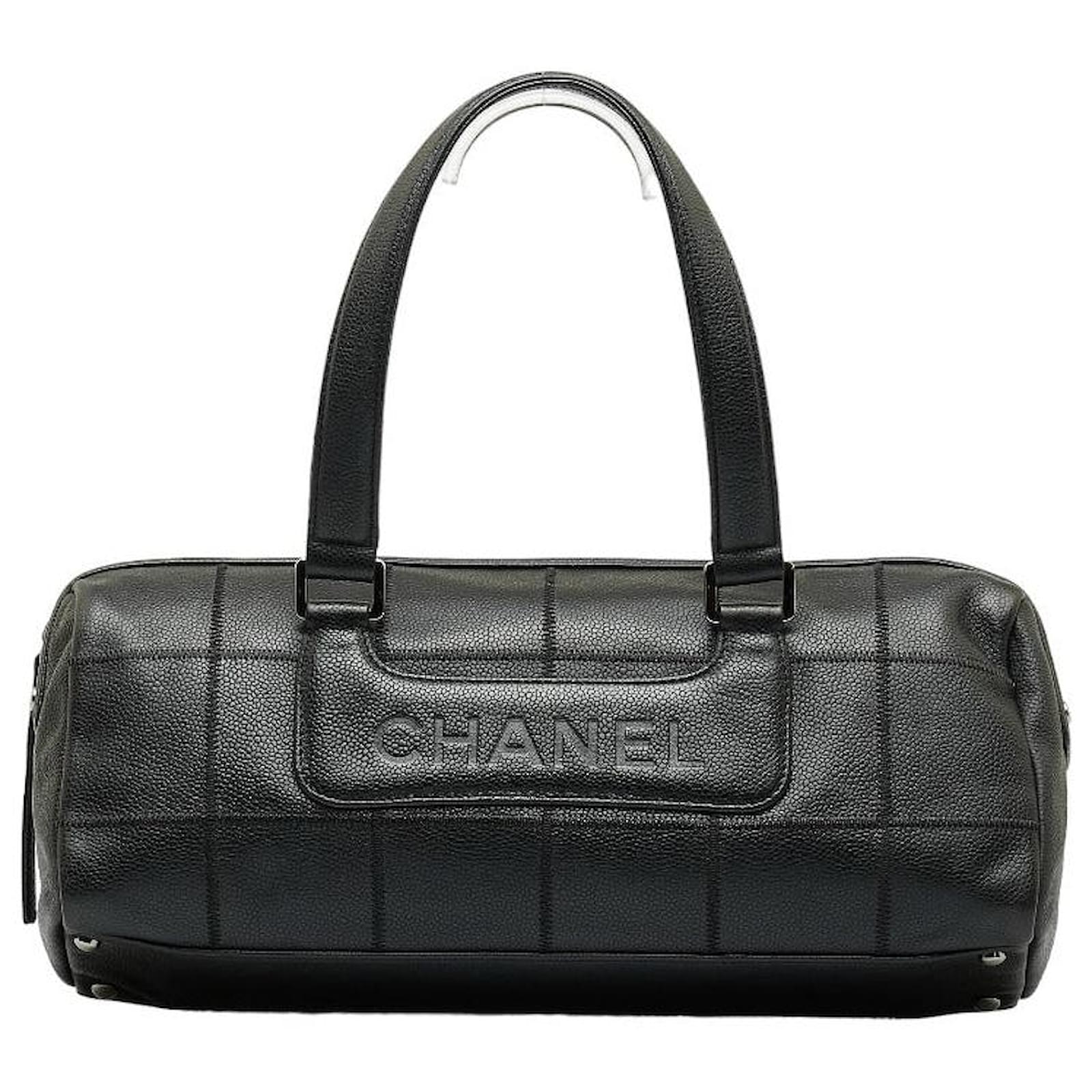 Chanel Choco Bar Caviar Handbag Black Leather ref.1004496 - Joli Closet
