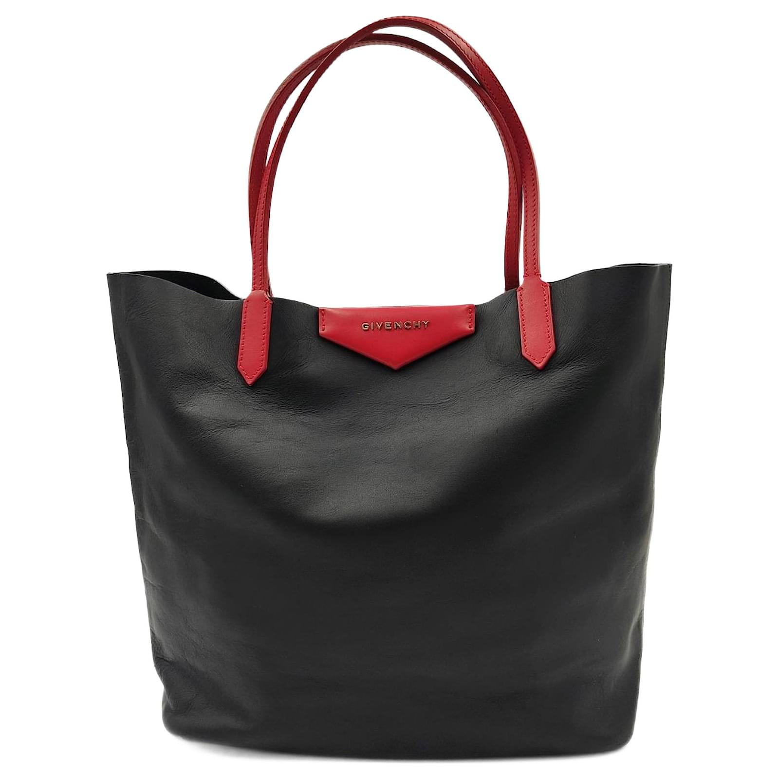 GIVENCHY Large Black Leather Antigona Shoulder Bag