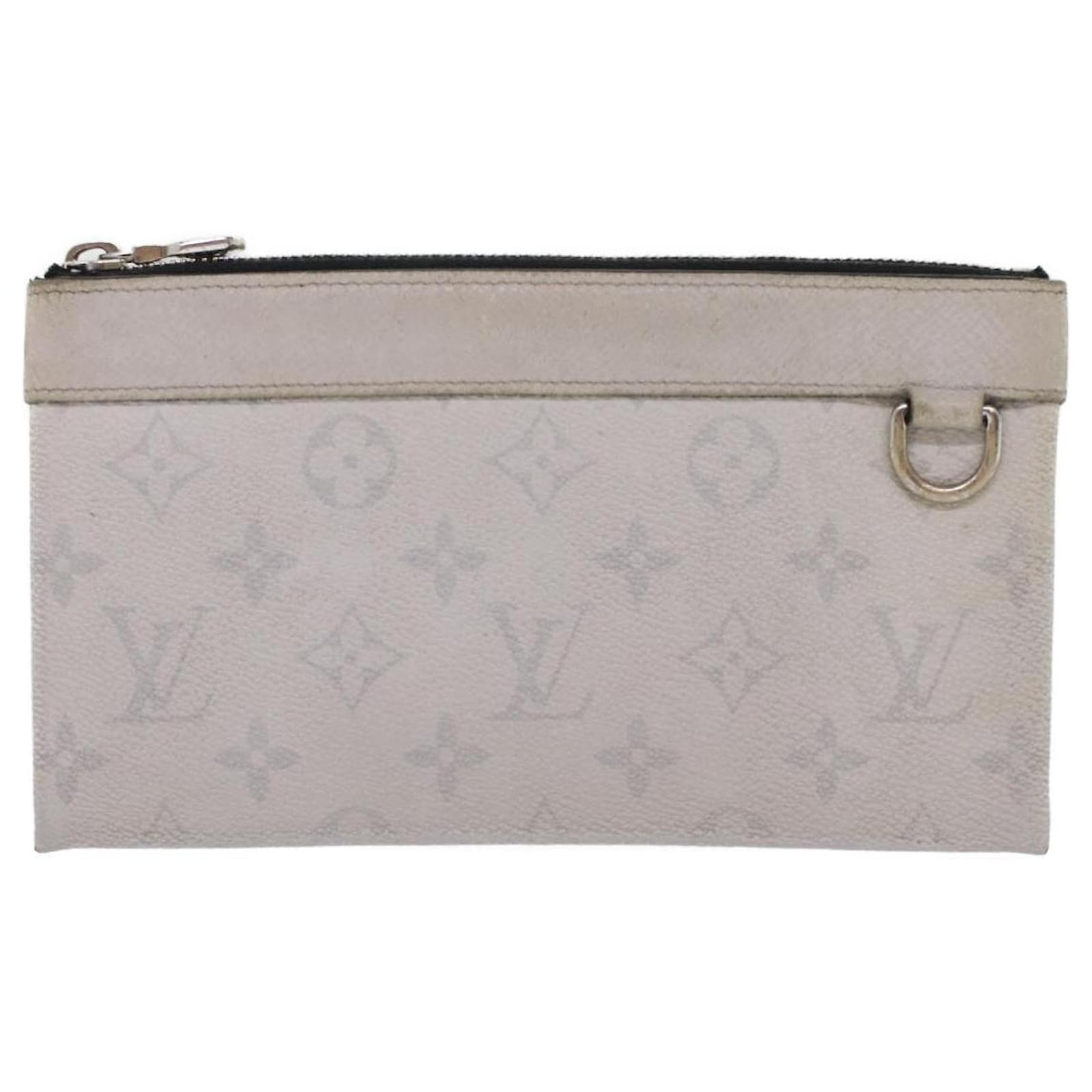 Louis Vuitton clutch bag White in 2023  Louis vuitton clutch bag, Louis  vuitton clutch, White bag