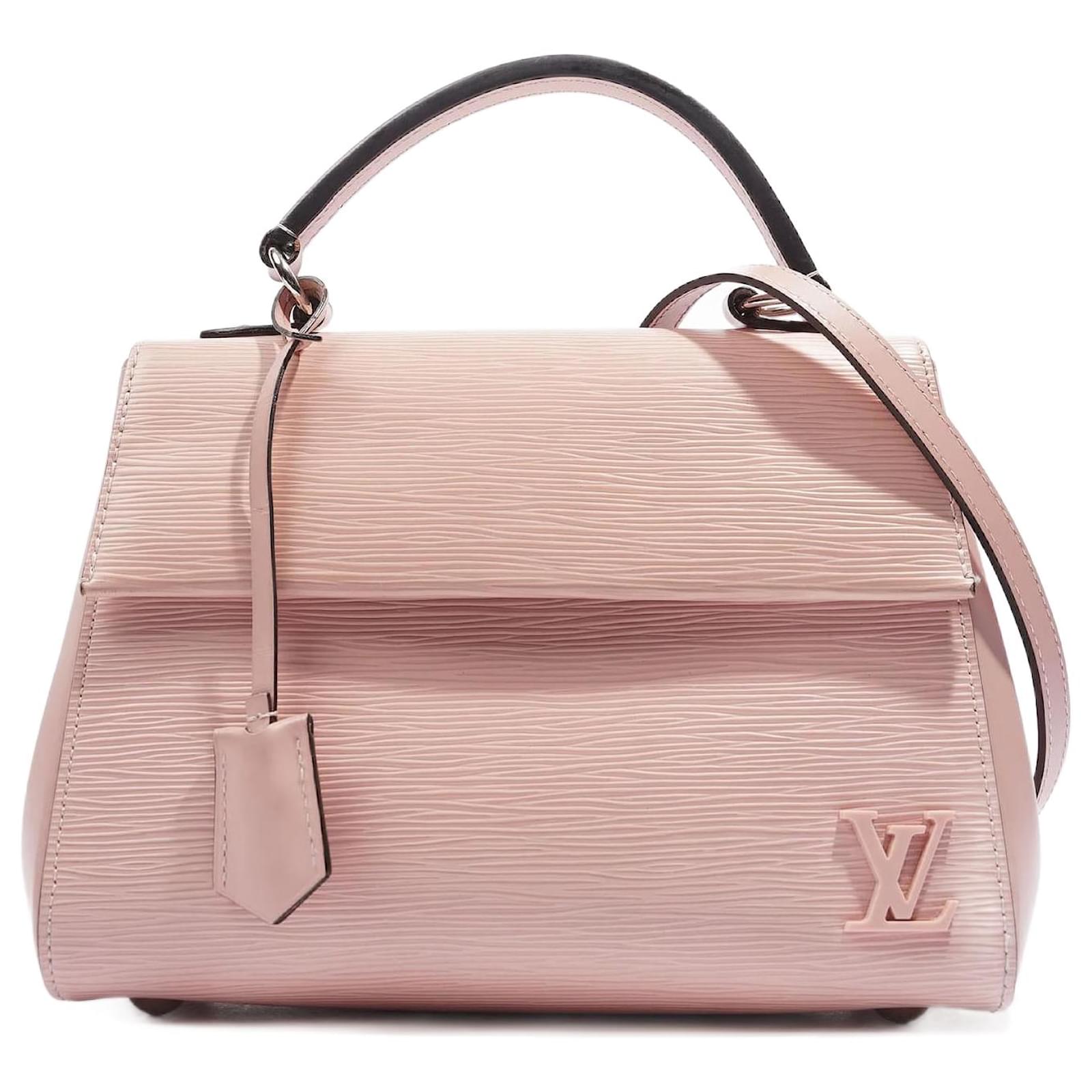 Louis Vuitton Sac Cluny Cuir Epi Rose BB ref.1006128 - Joli Closet