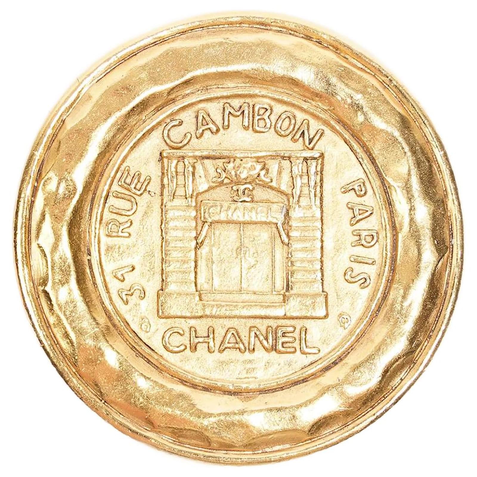Chanel Gold 31 Rue Cambon Hammered Medallion Brooch Golden Metal