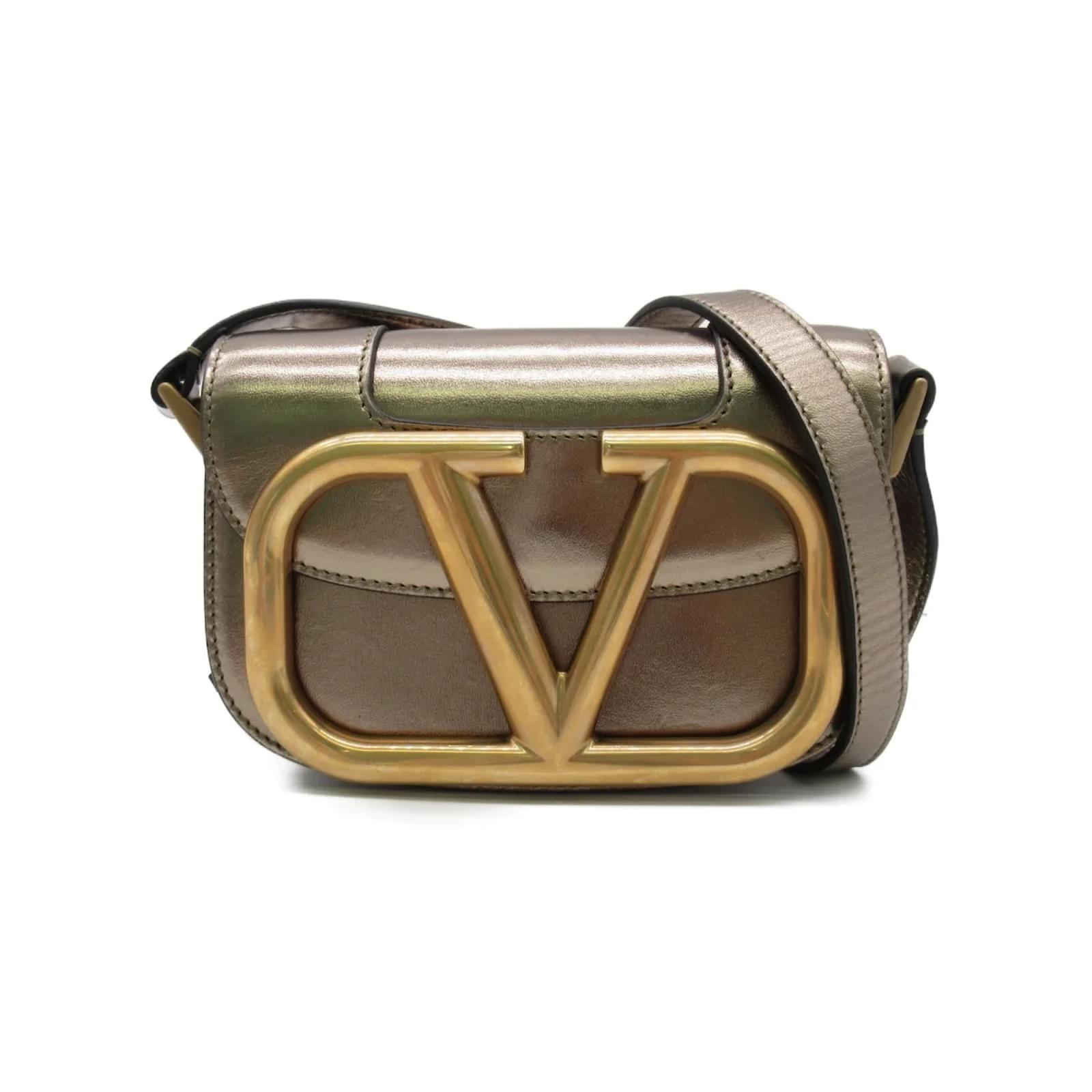Pre-owned Valentino Garavani Vring Leather Crossbody Bag In