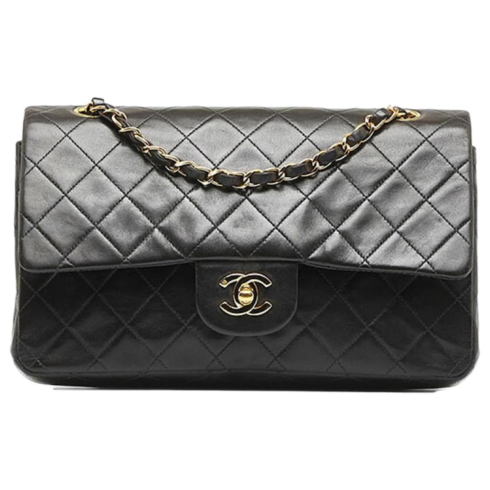 Timeless Chanel Classic Flap Black Leather ref.1006921 - Joli Closet