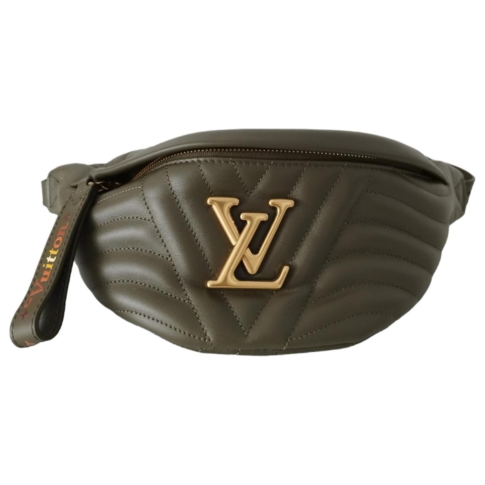 Louis Vuitton Bumbag New Wave bag in khaki green leather ref