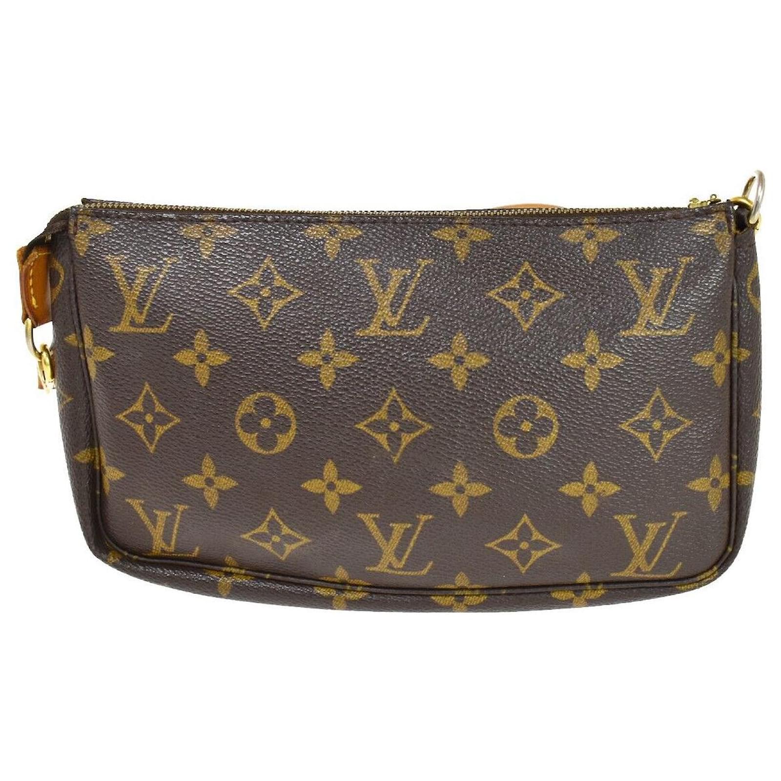 Pochette accessoire cloth handbag Louis Vuitton Brown in Cloth