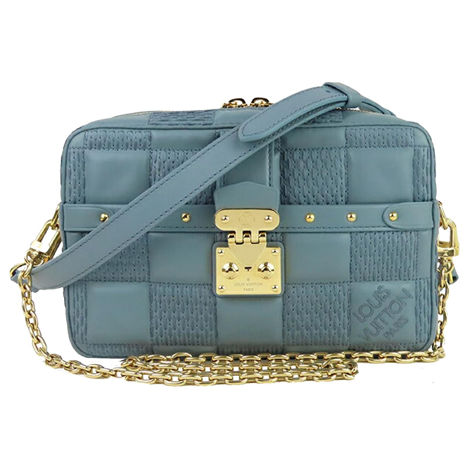 Louis Vuitton Blue Troca PM Light blue Leather ref.972614 - Joli Closet