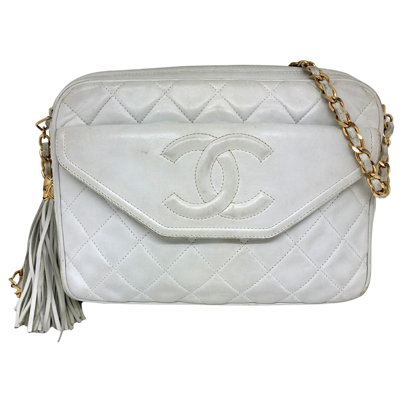 Chanel camera White Leather ref.973813 - Joli Closet