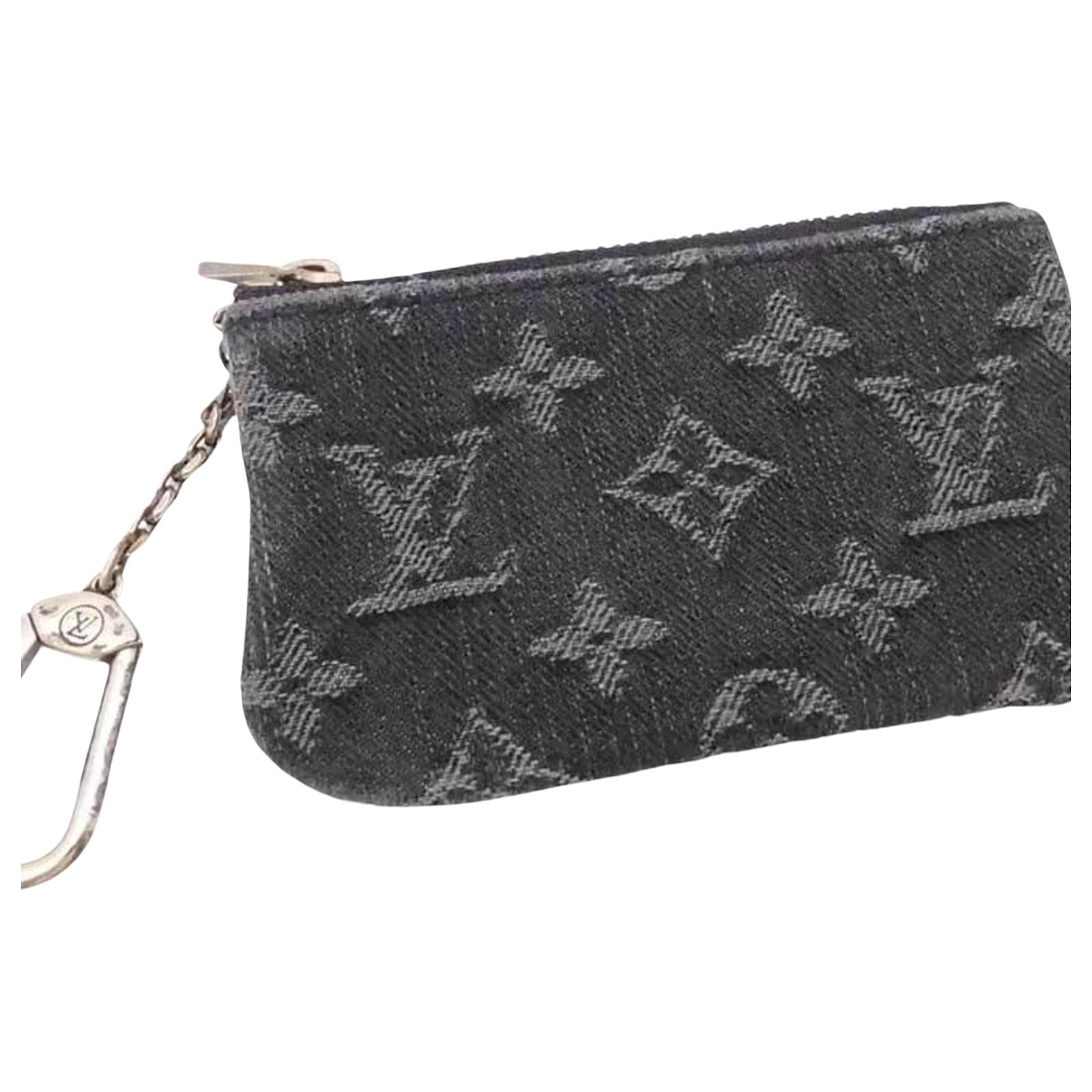 Louis Vuitton COUVERTURE AGENDA FONCTIONNEL PM Shoulder Bag