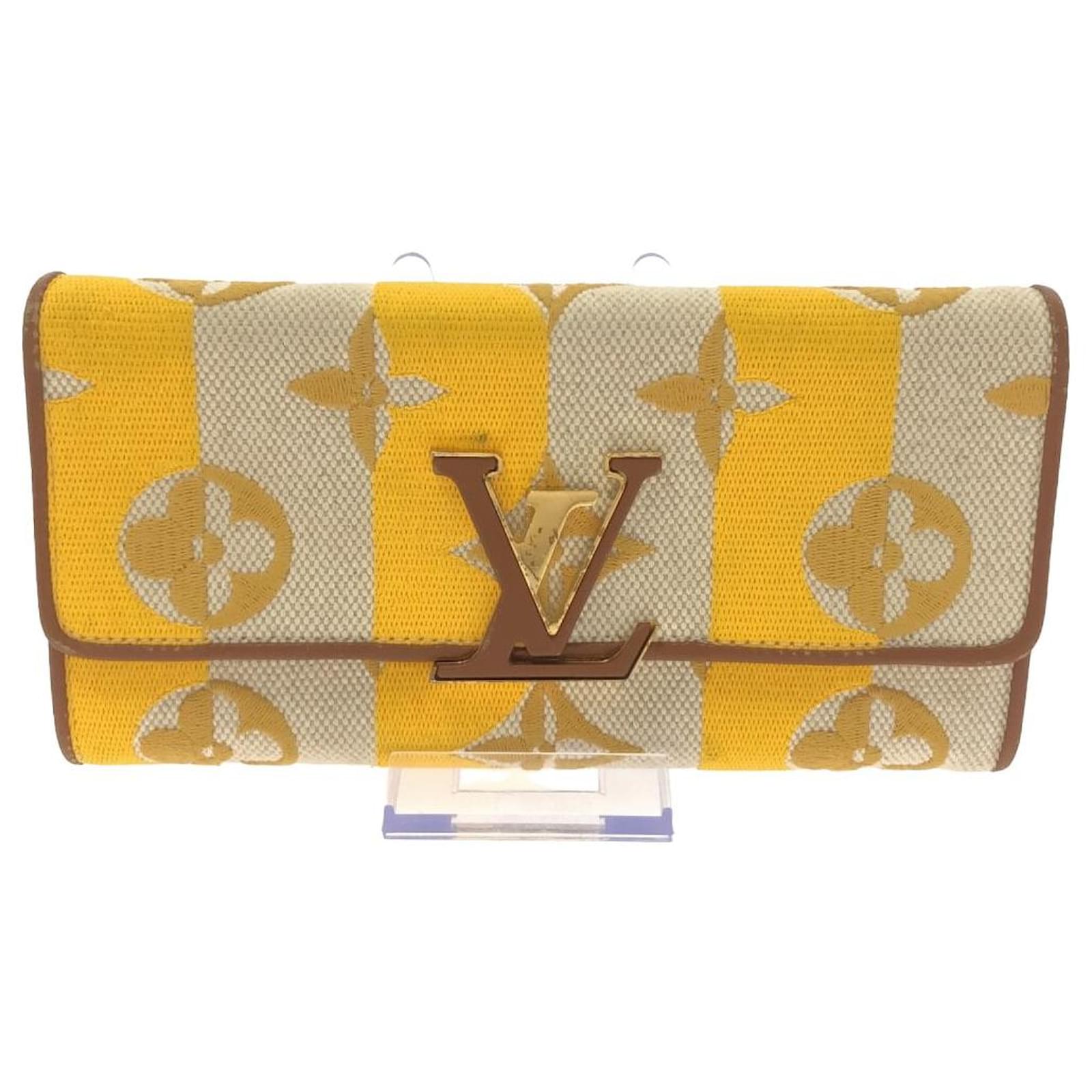 Louis Vuitton LV Capucines new Yellow ref.657687 - Joli Closet