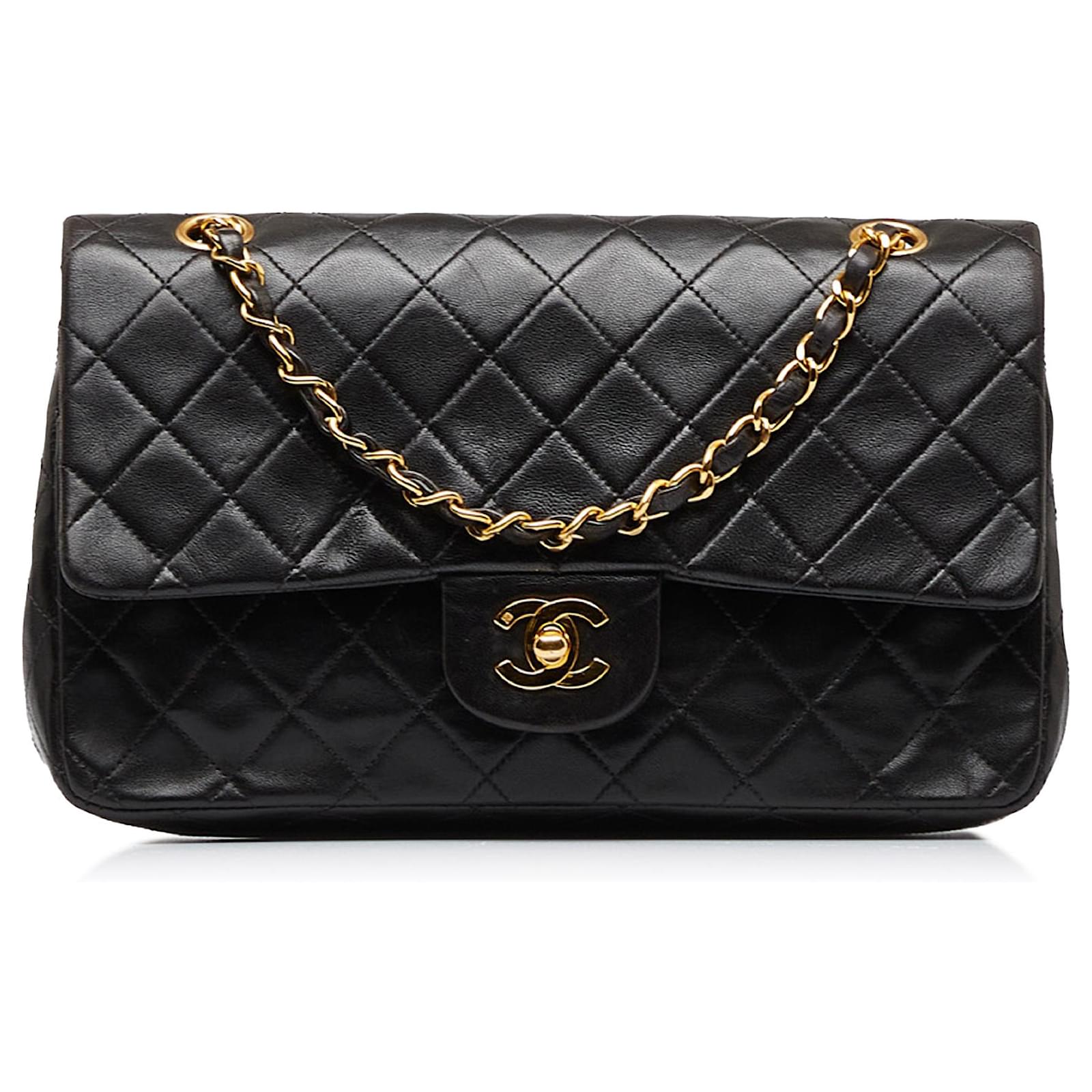 Chanel Black Medium Classic Lambskin Double Flap Leather ref.976001 - Joli  Closet