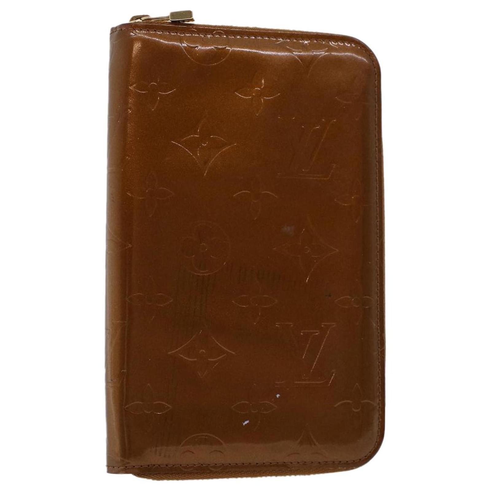 Louis Vuitton Louis Vuitton Beige Vernis Leather Mobile Phone Case
