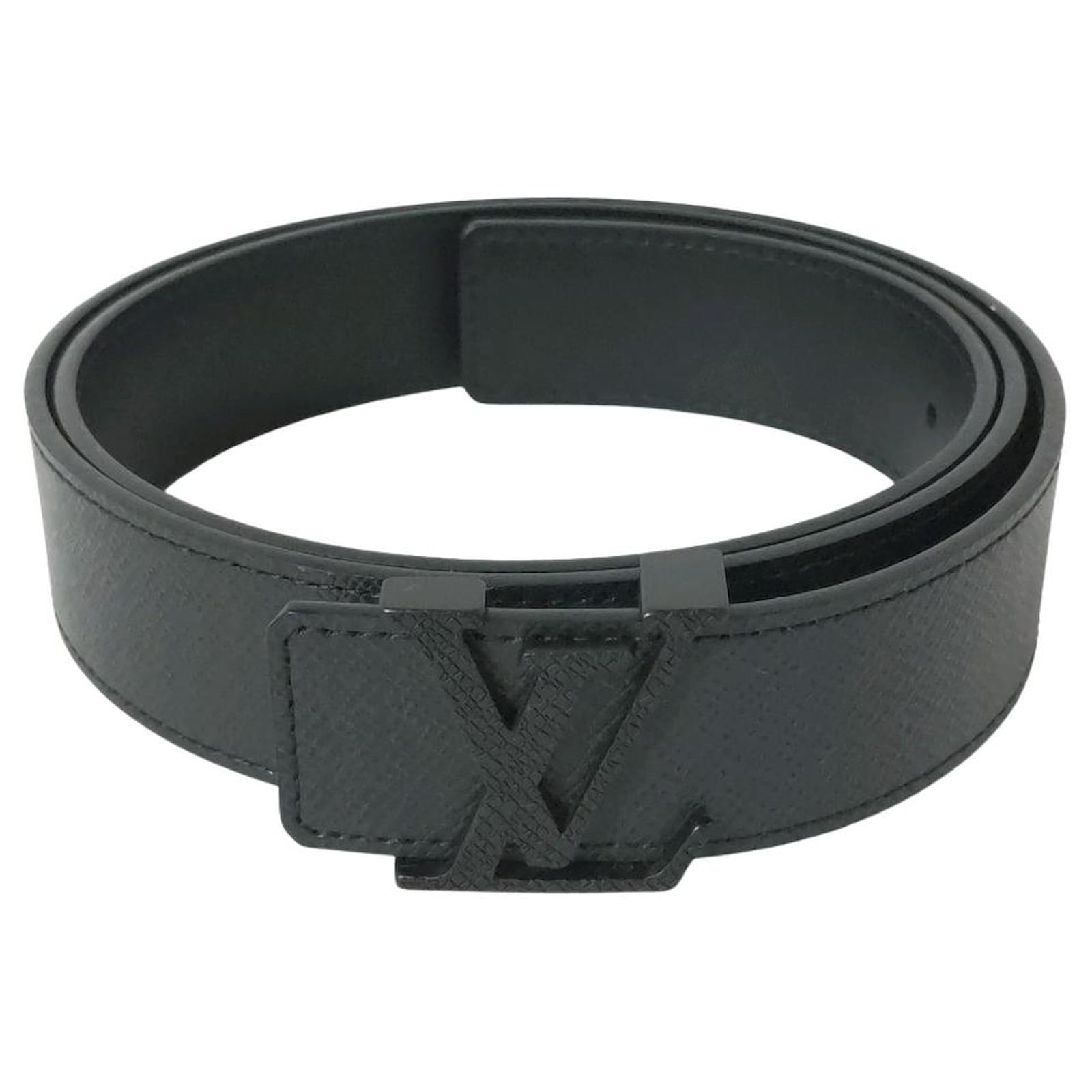 Louis Vuitton Black Taiga Leather LV Initiales Belt 105CM Louis Vuitton