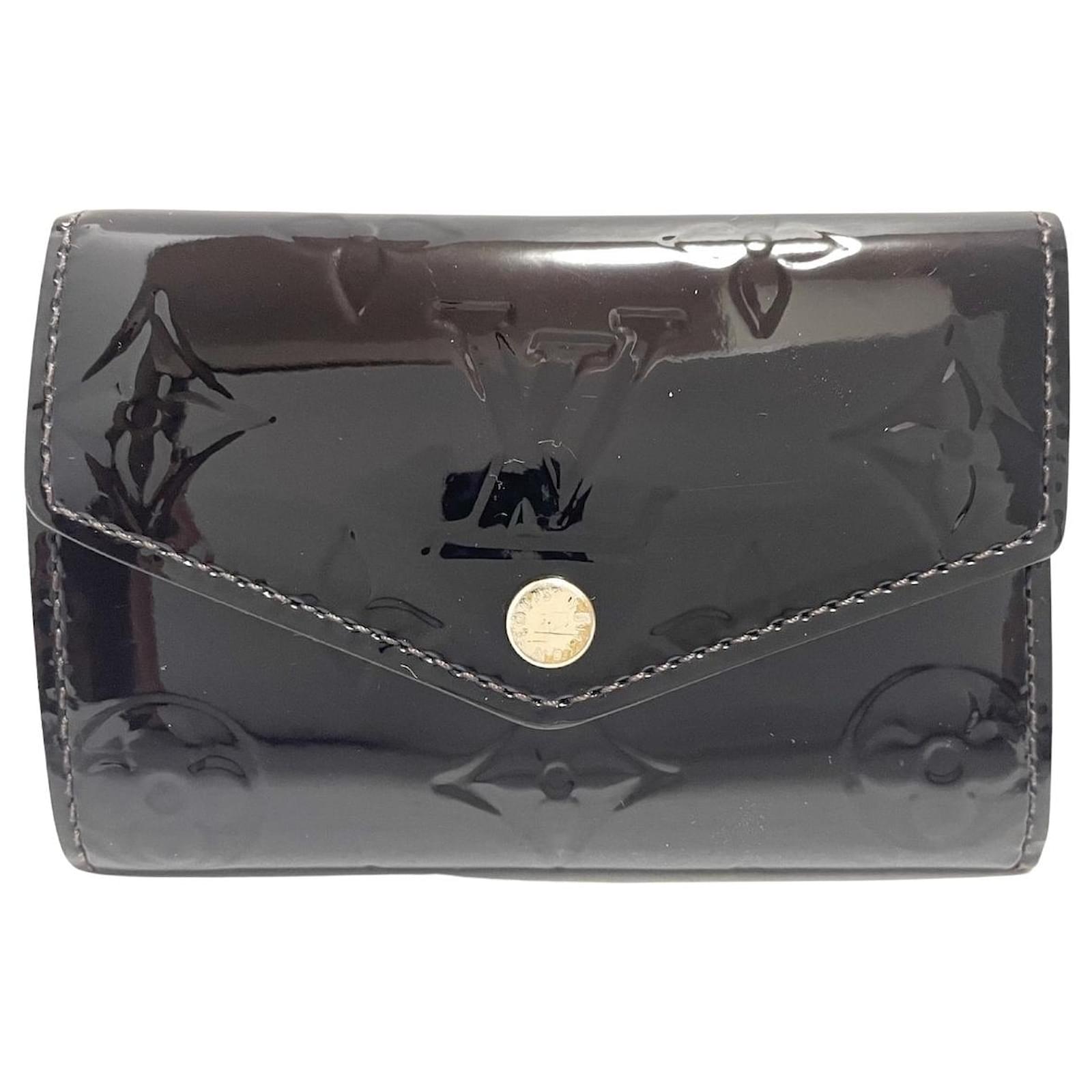 Key pouch patent leather small bag Louis Vuitton Black in Patent