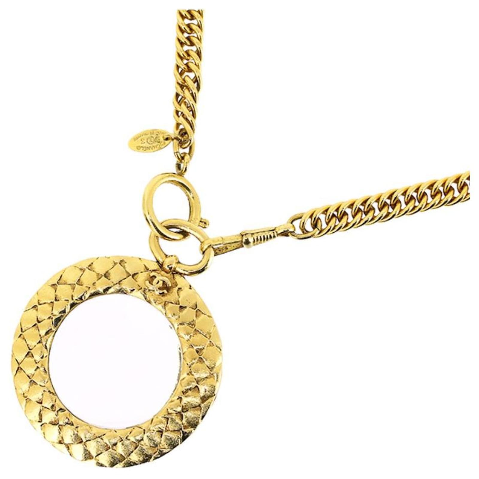 Chanel necklace vintage magnifying glass necklace here mark matelasse motif  chain metal gold GP CHANEL ladies accessories long necklace brand VINTAGE  NECKLACE beautiful antique gold Golden Gold-plated ref.977589 - Joli Closet