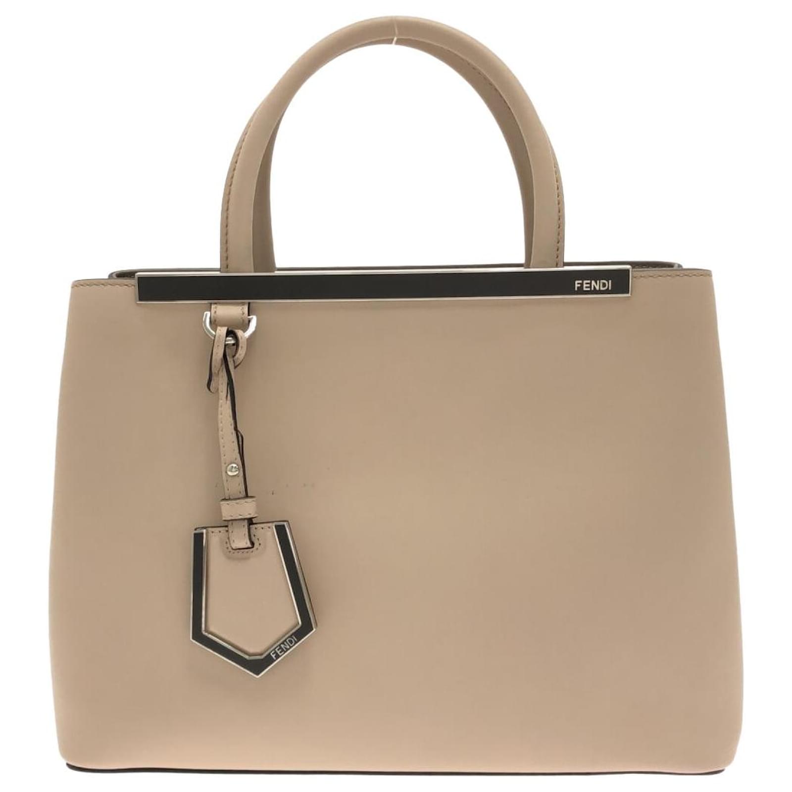 2 Jours Fendi 2Jours Beige Leather ref.979961 - Joli Closet