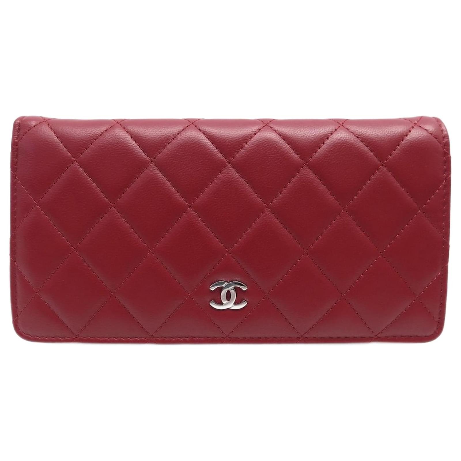 Timeless NEW CHANEL WALLET WITH CLASSIC FLAP CC LOGO RED LEATHER NEW WALLET  ref.981397 - Joli Closet